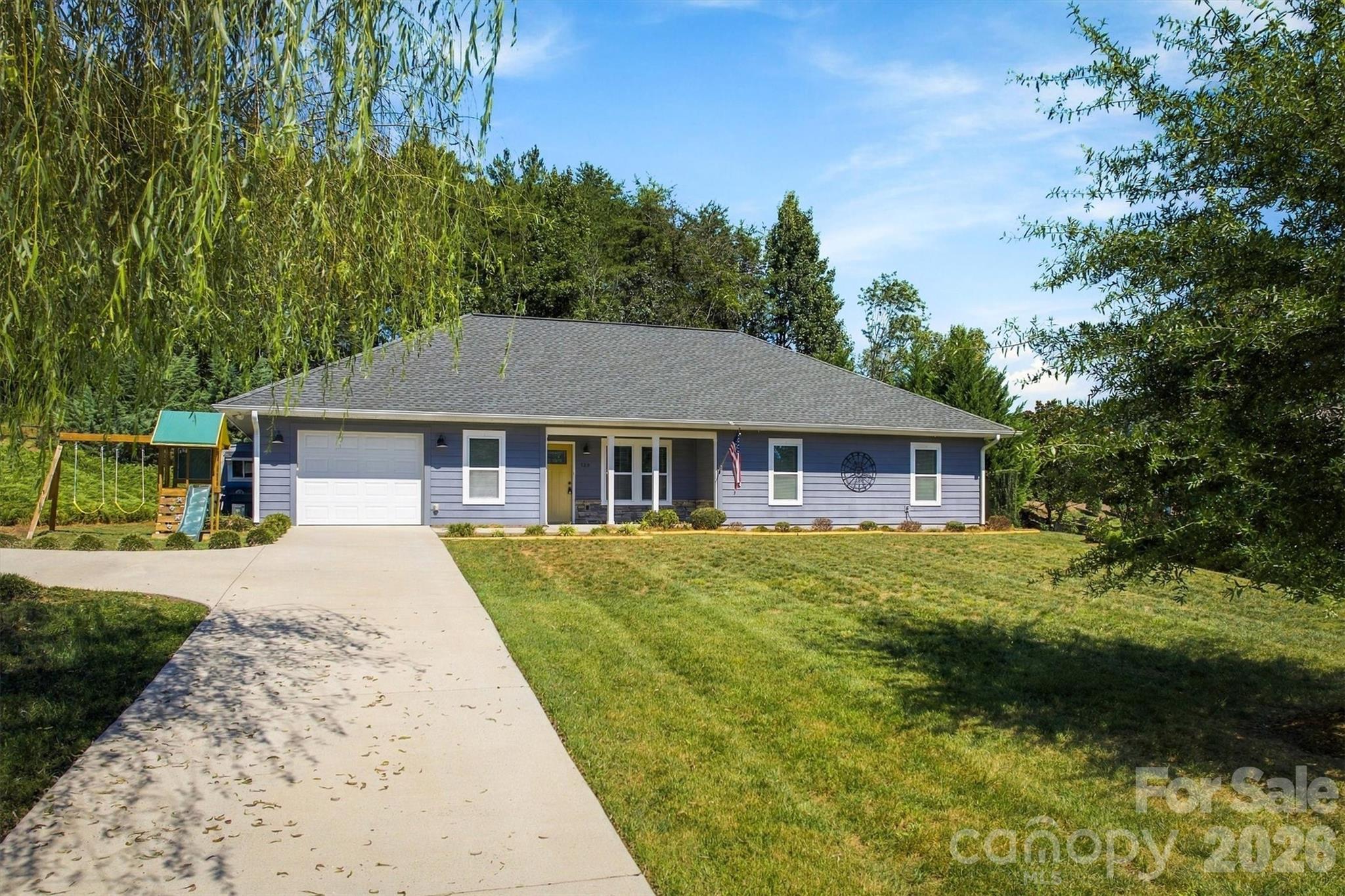 Photo of 329 Springwood Drive NE, Valdese, NC 28690