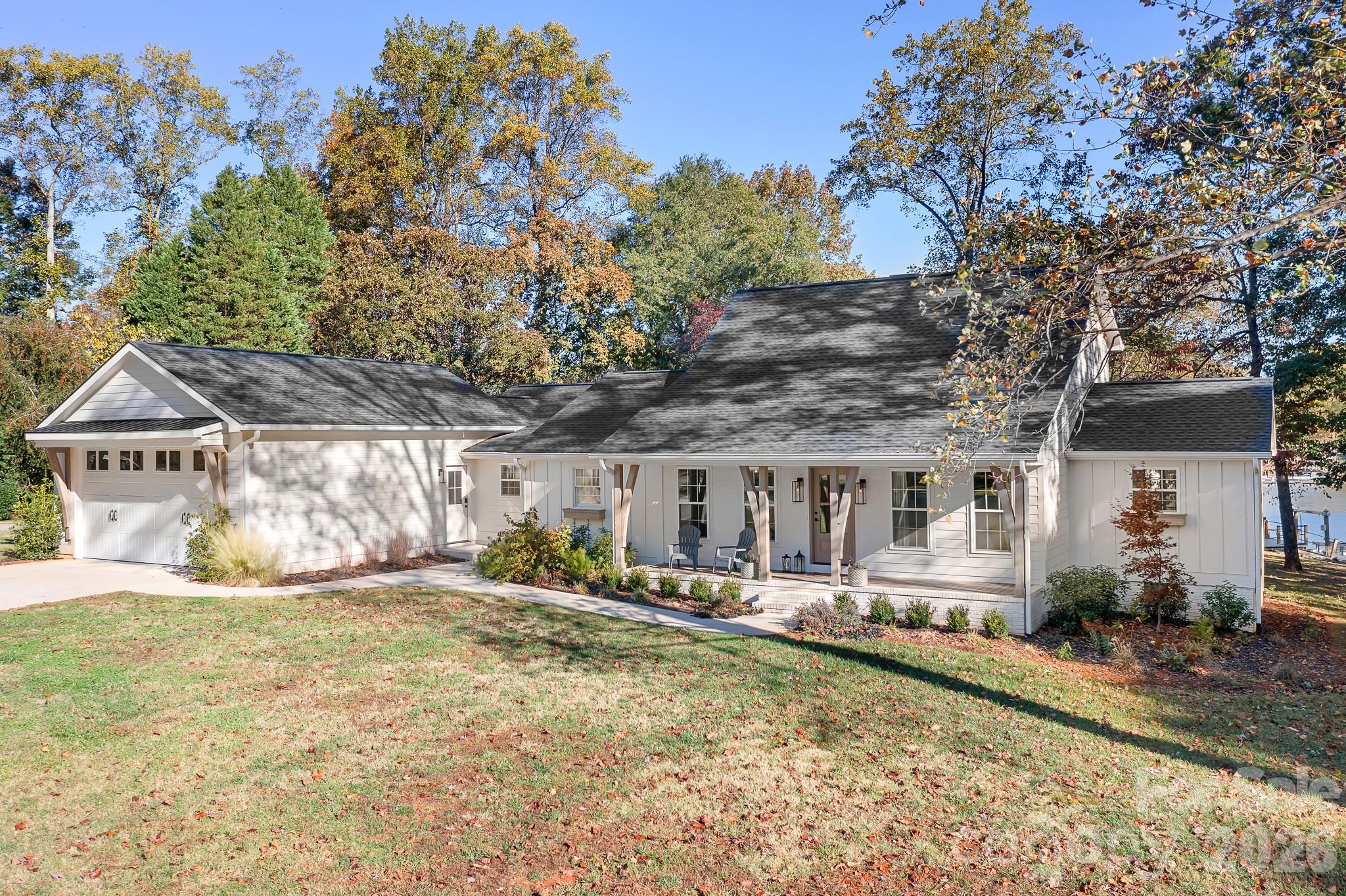 Photo of 1984 Hickory Hills Drive, Denver, NC 28037