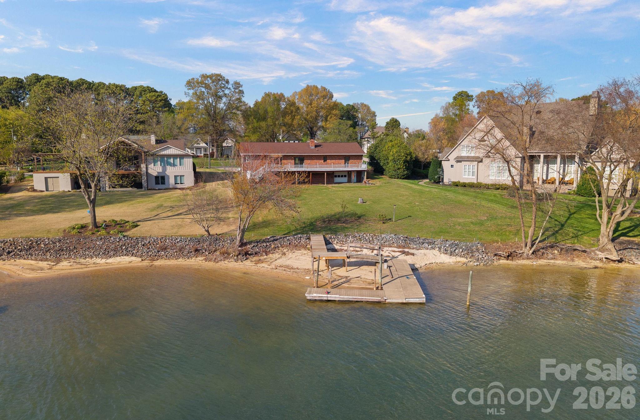 Photo of 18726 Bluff Point Road, Cornelius, NC 28031