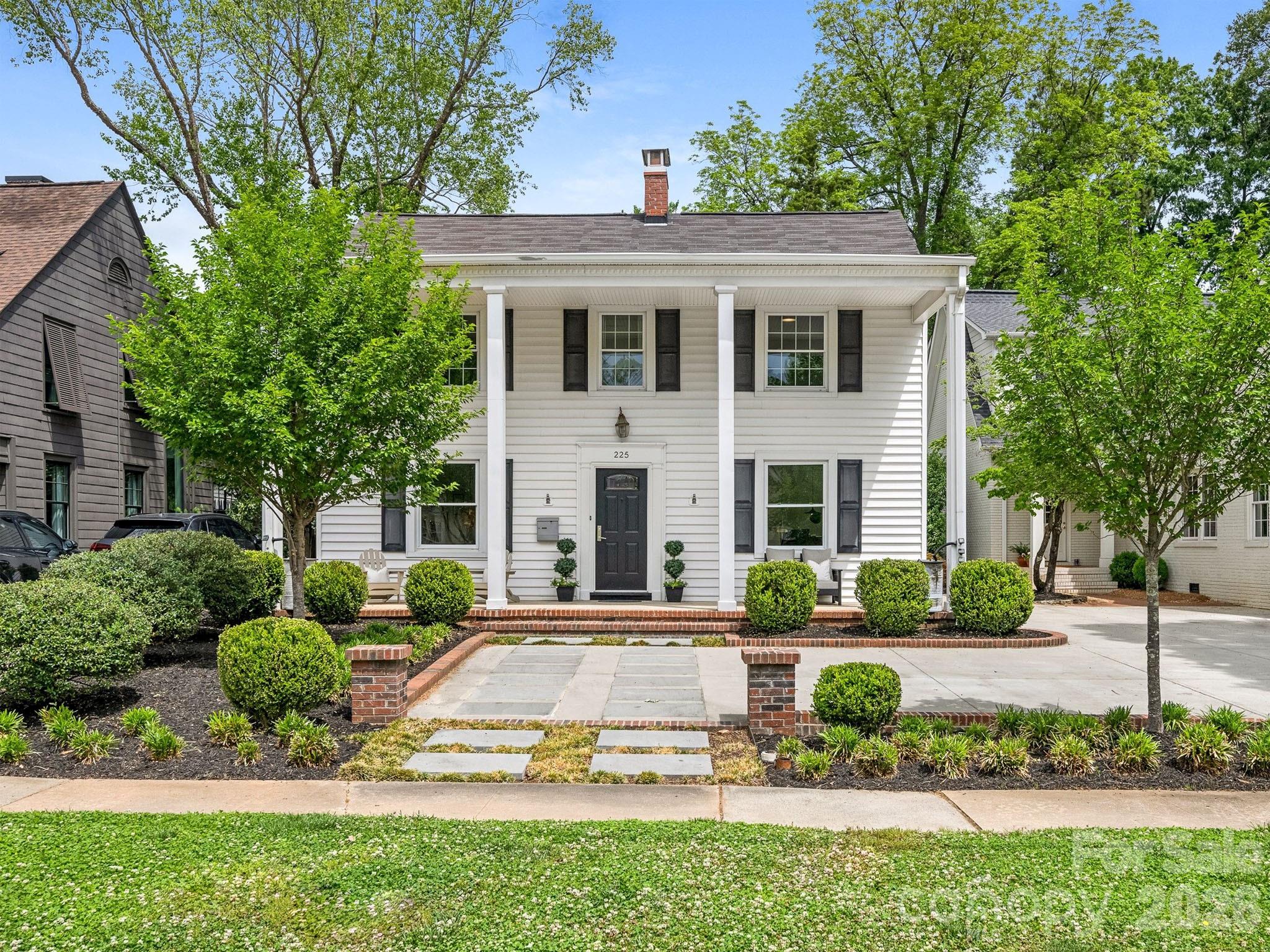 Photo of 225 Altondale Avenue, Charlotte, NC 28207
