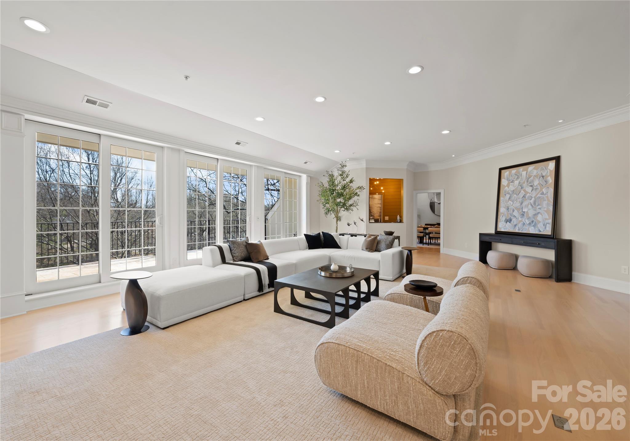 Photo of 974 Queens Road, Charlotte, NC 28207