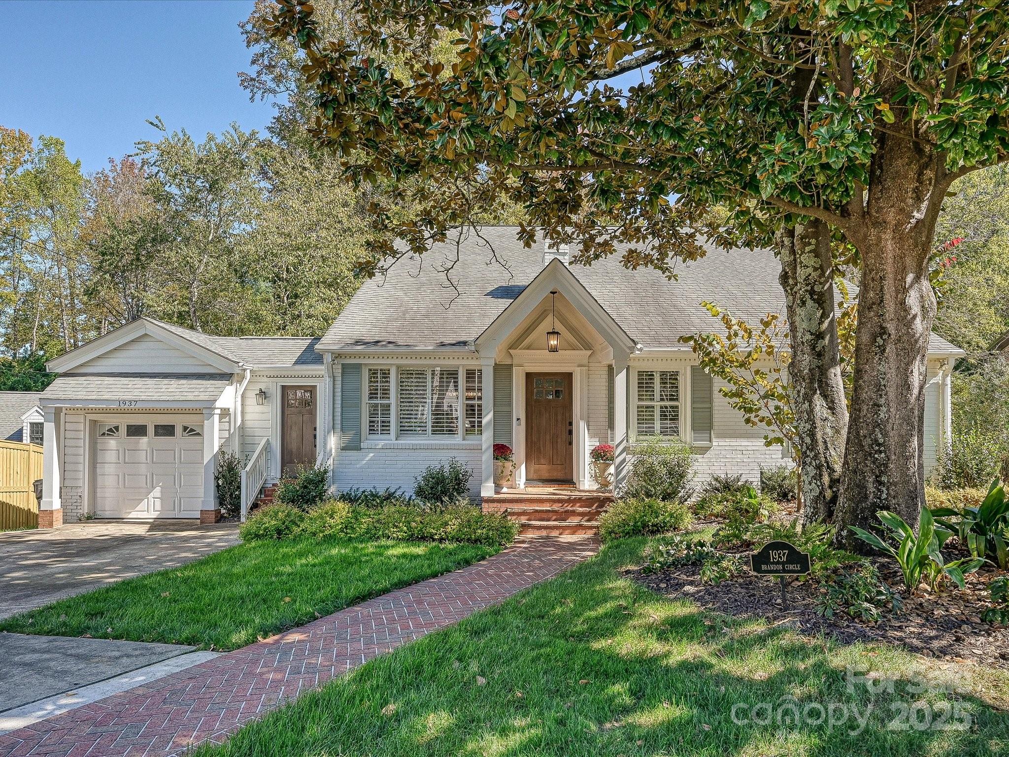 Photo of 1937 Brandon Circle, Charlotte, NC 28211