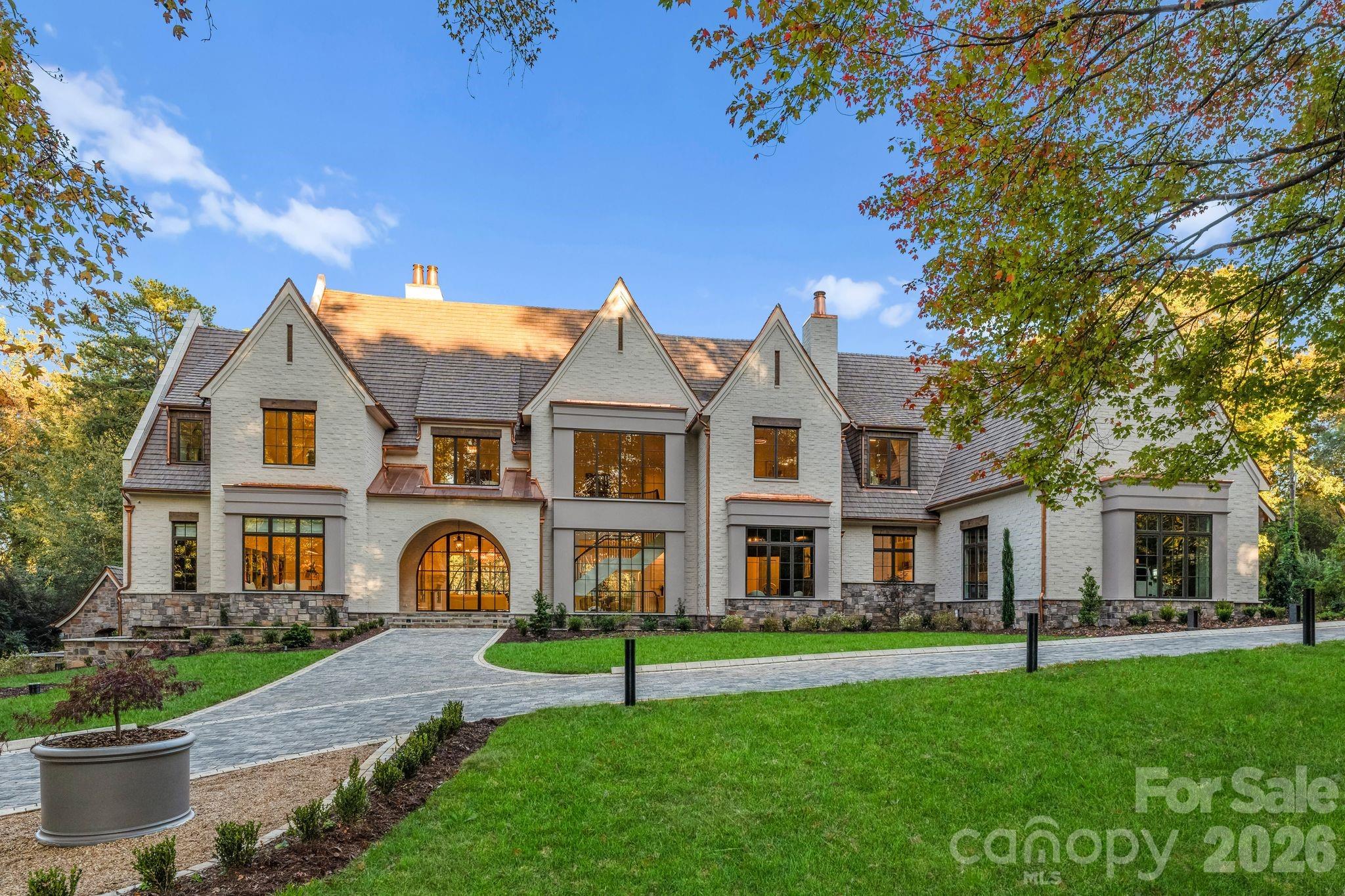 Photo of 433 Highland Forest Drive, Charlotte, NC 28270