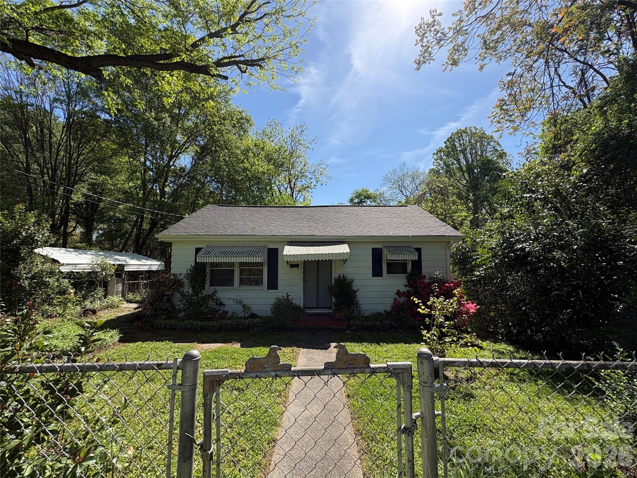 Photo of 430 S Columbia Street, Gastonia, NC 28054