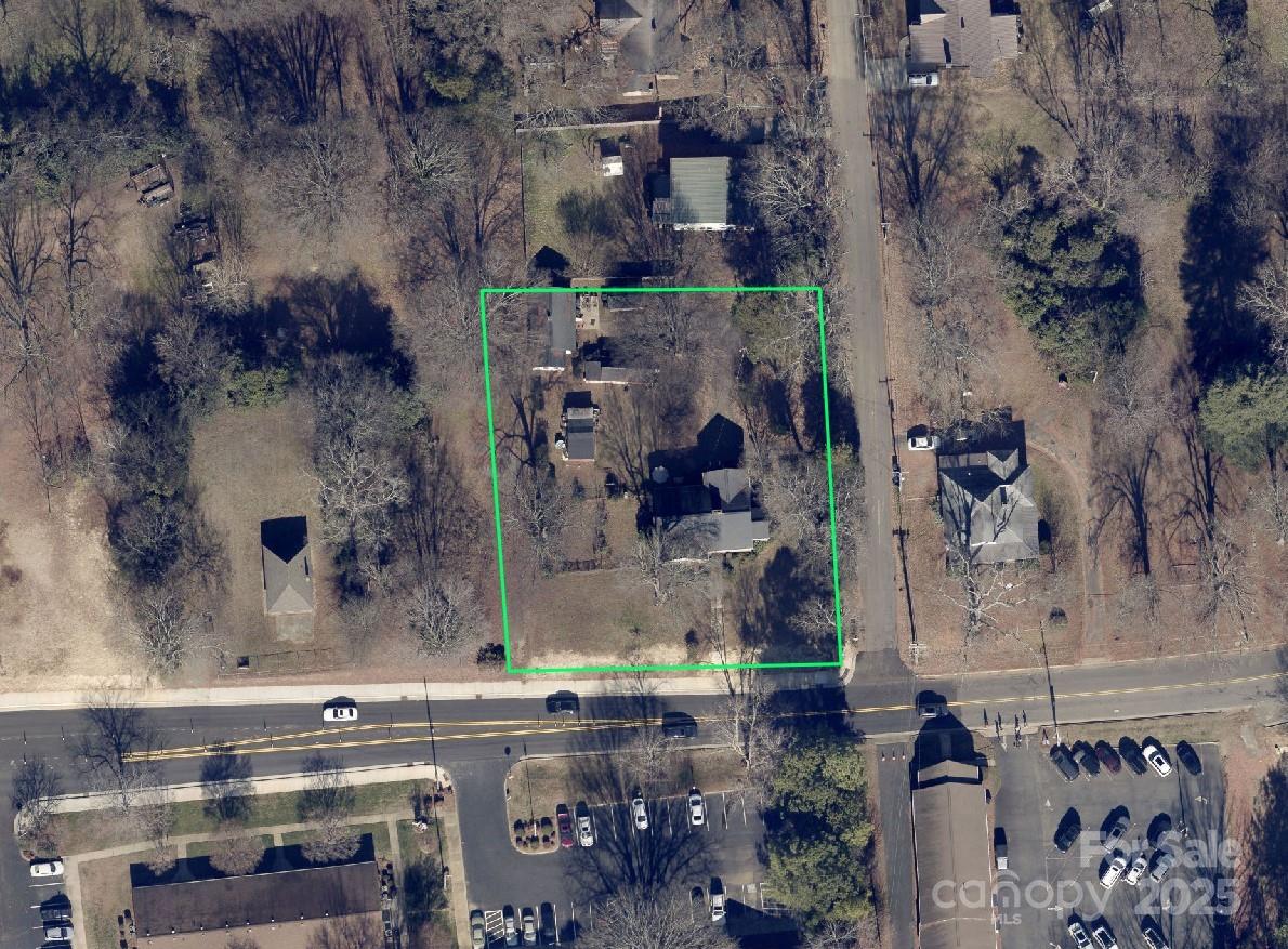 Photo of 305 Huntersville Concord Road, Huntersville, NC 28078