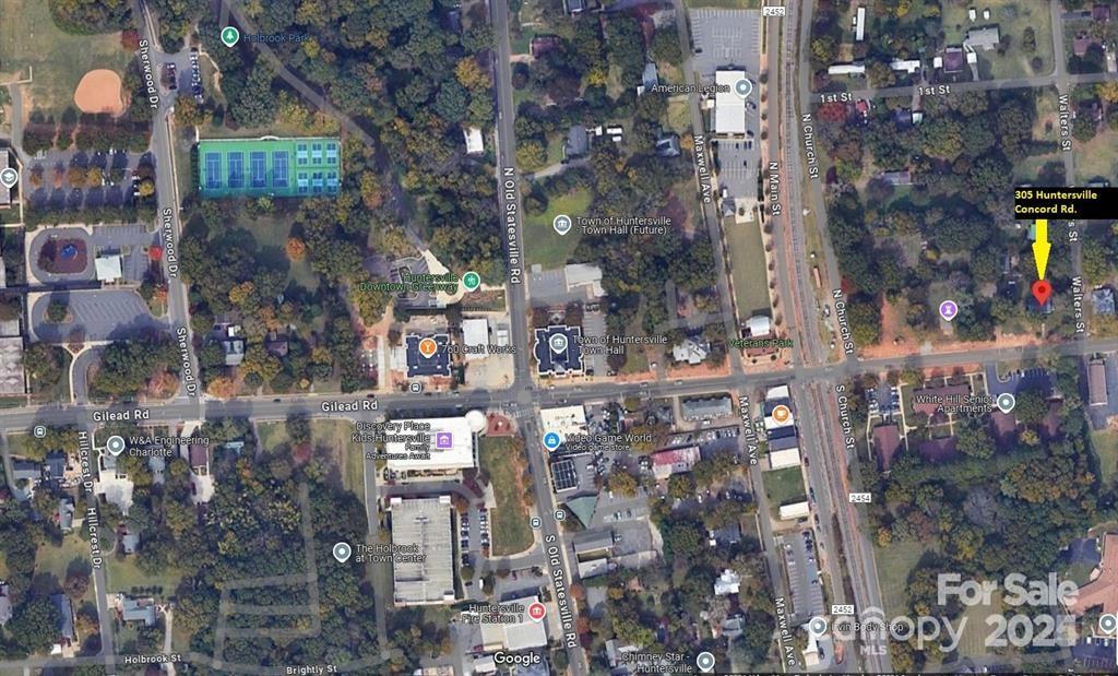 Photo of 305 Huntersville Concord Road, Huntersville, NC 28078