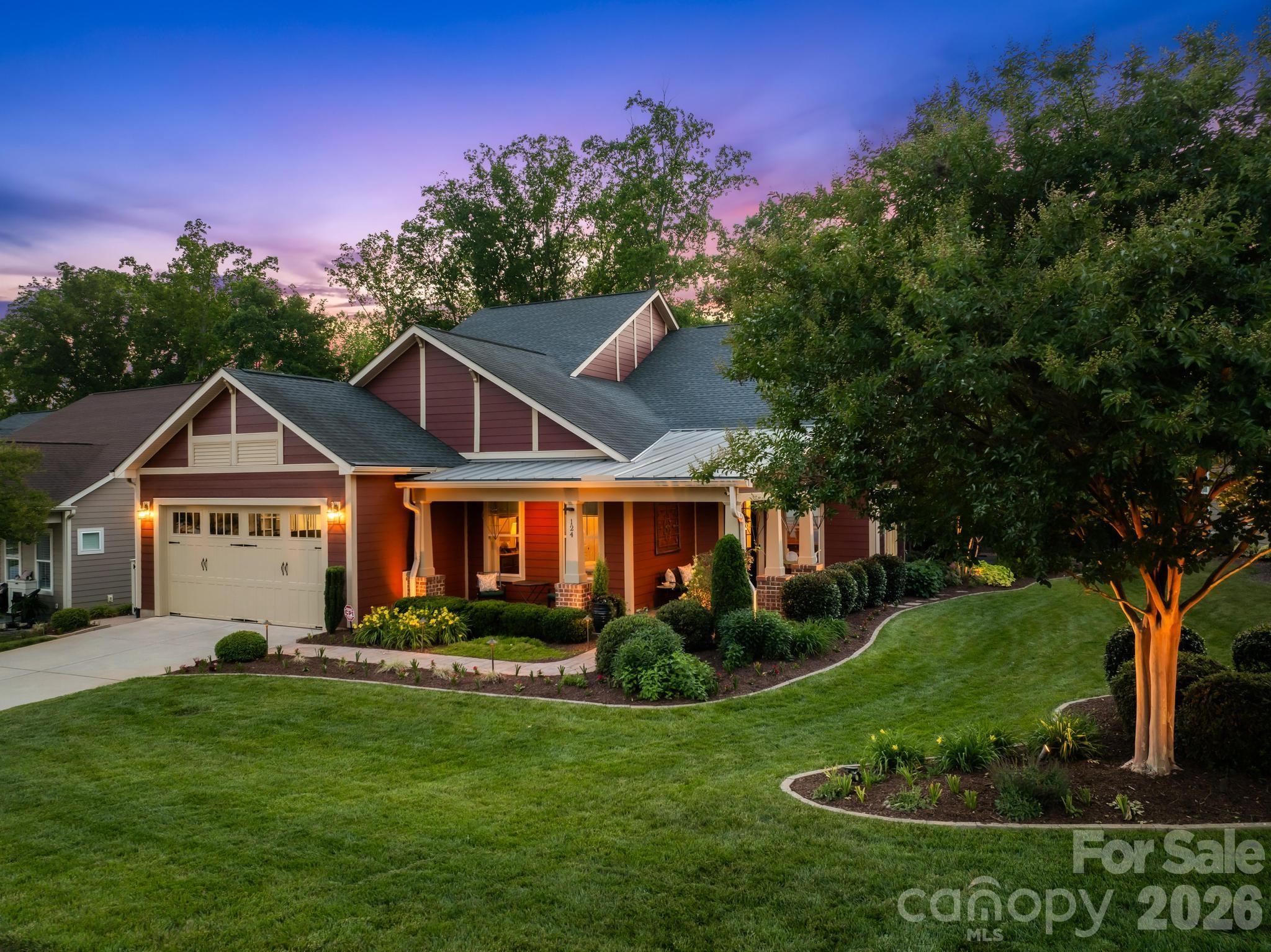 Photo of 124 Chimney Rock Court, Denver, NC 28037