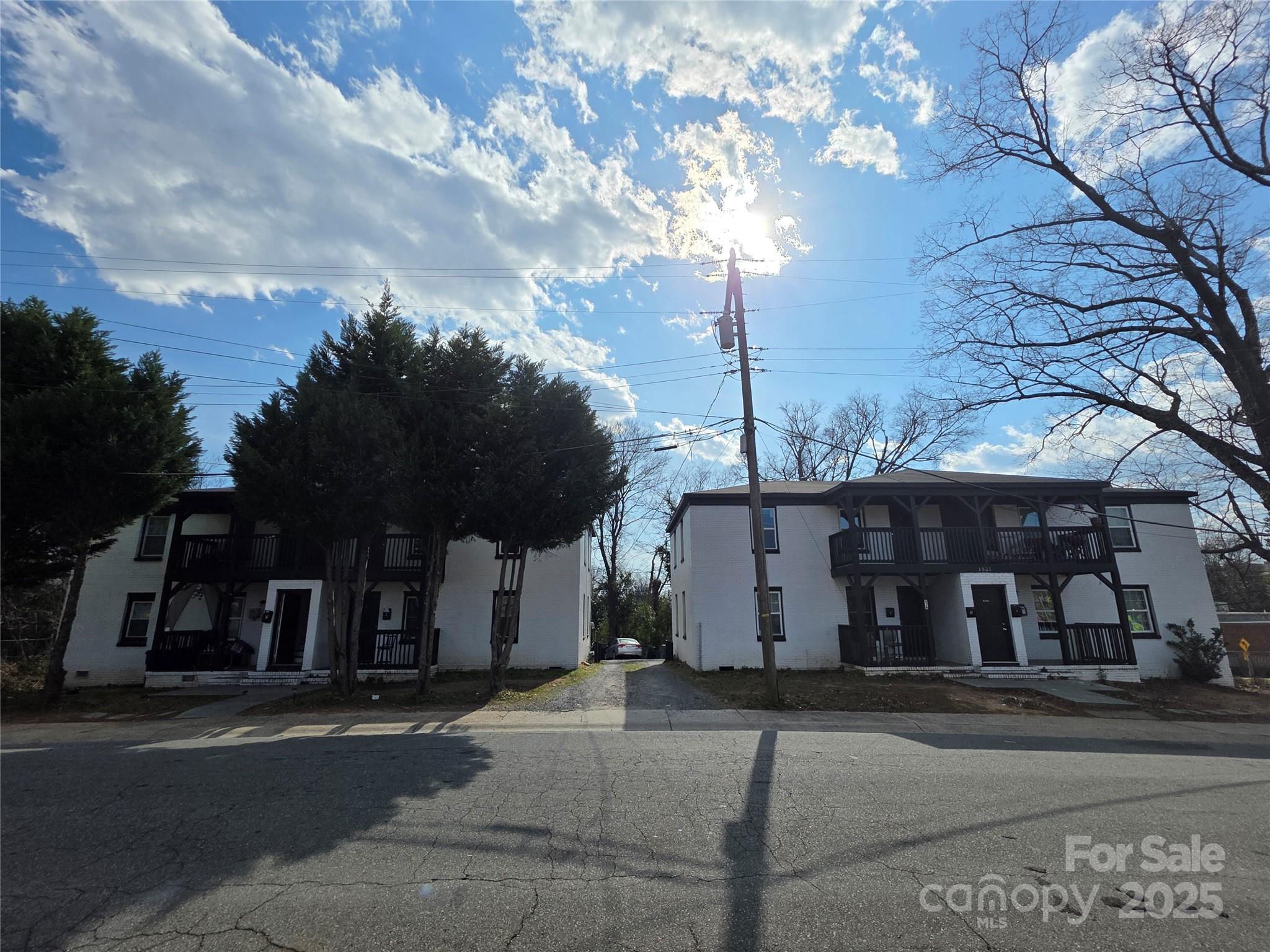 Photo of 1519 and 1521 Montgomery Street, Charlotte, NC 28216