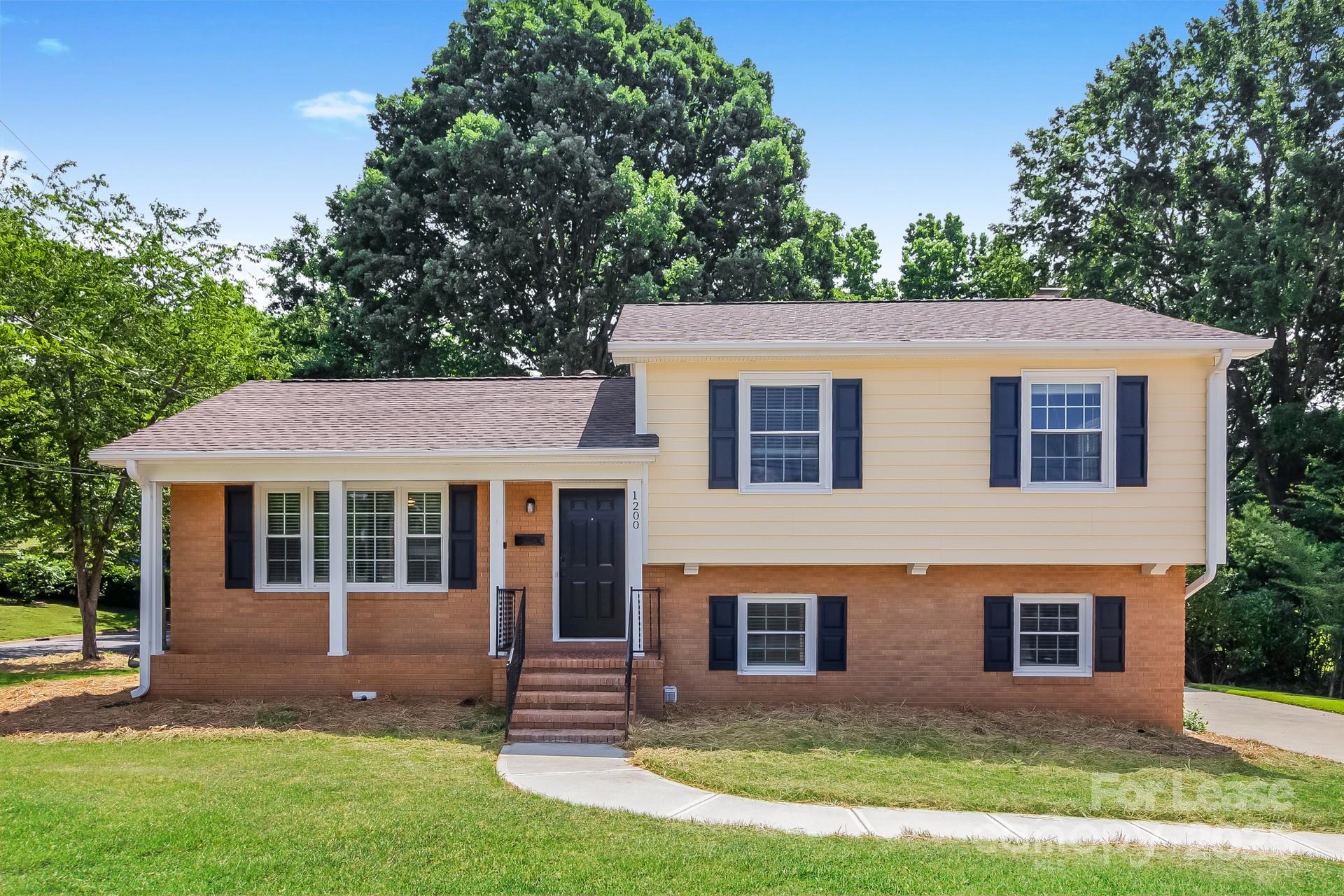 Photo of 1200 Castlegate Street, Gastonia, NC 28054