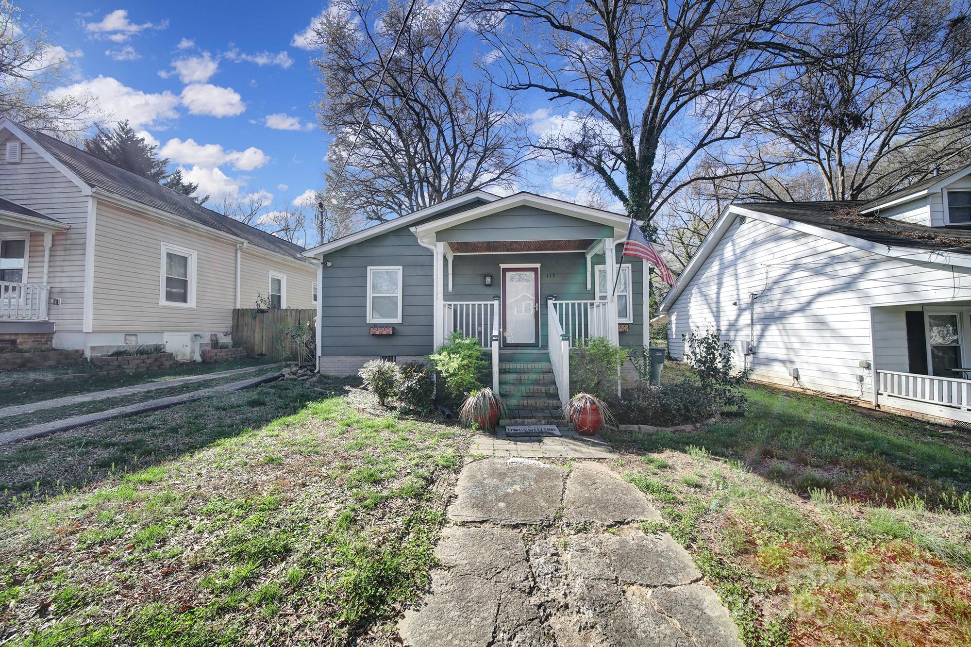 Photo of 113 W 5th Avenue, Gastonia, NC 28052