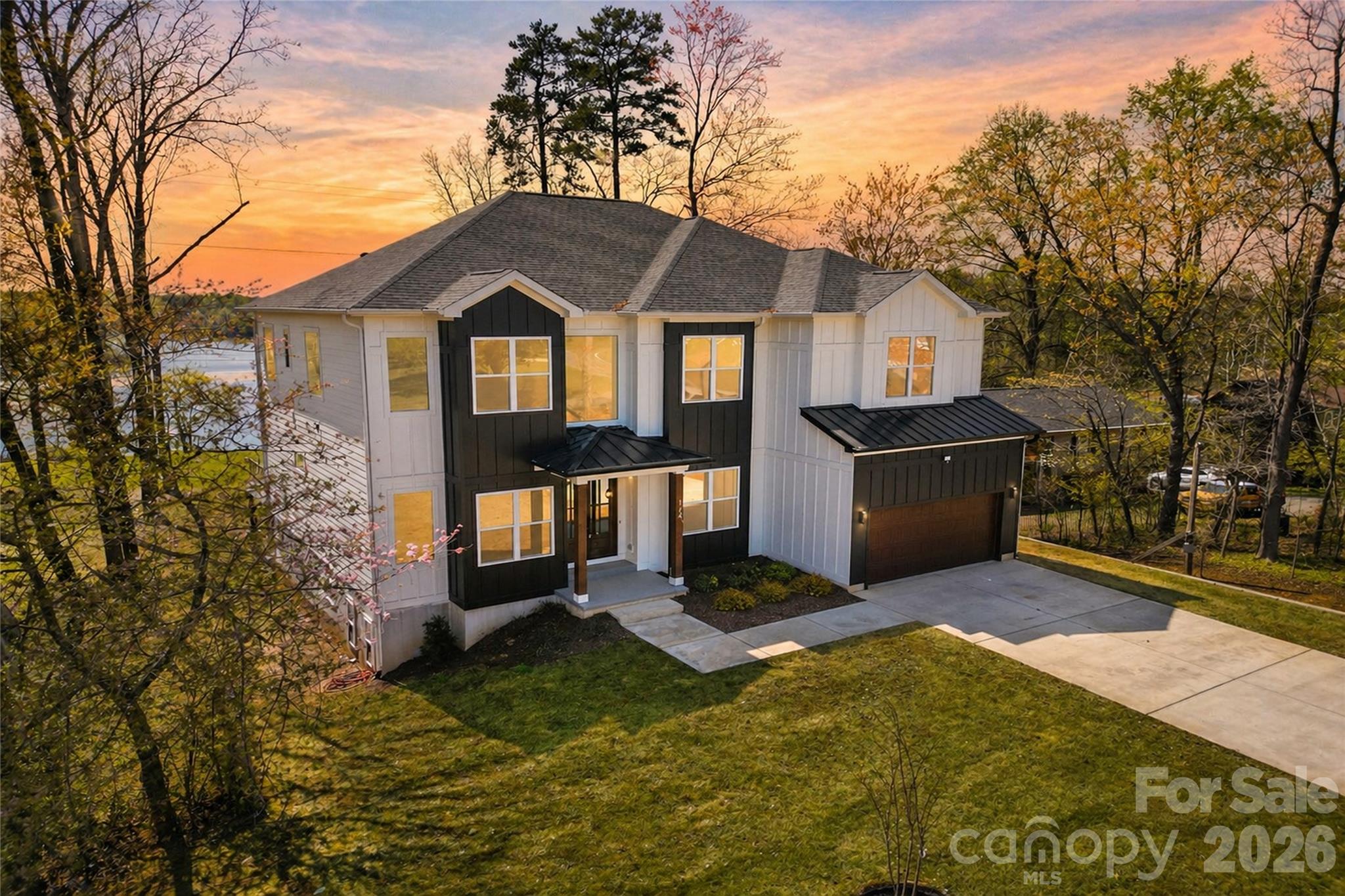 Photo of 124 Clipper Lane, Mooresville, NC 28117