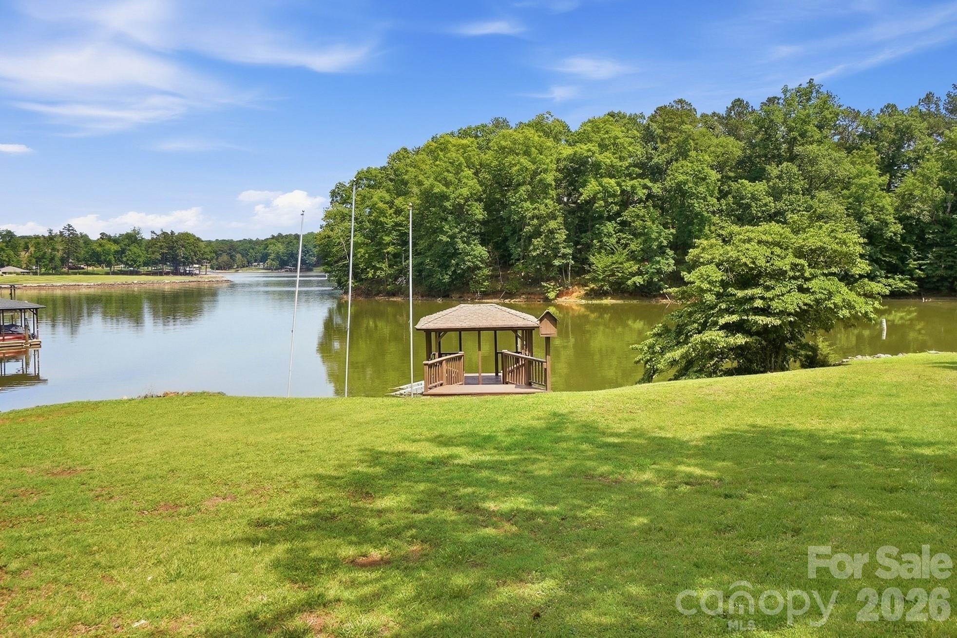 Photo of 204 Bay Shore Drive, Belmont, NC 28012