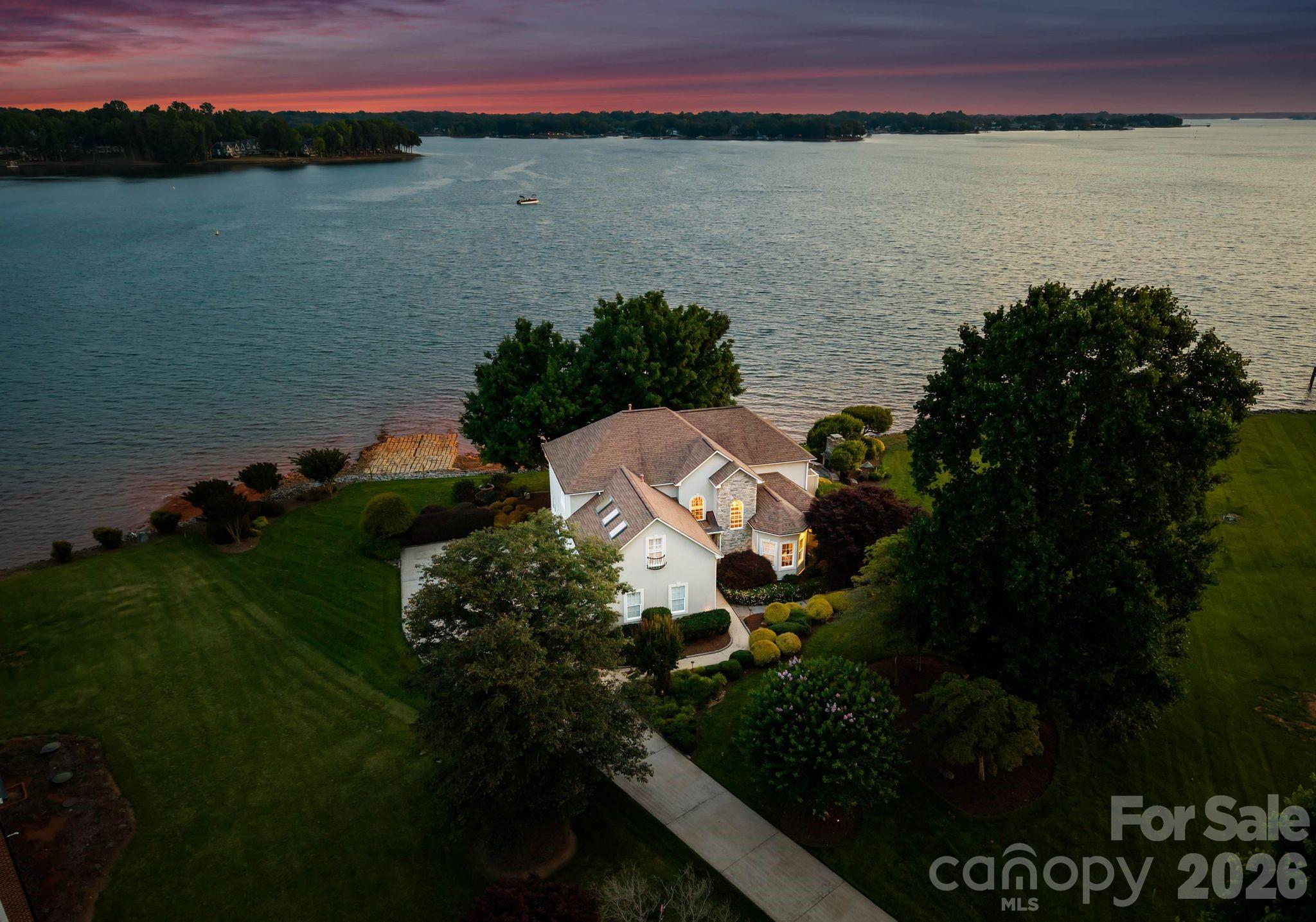 Photo of 217 Westpaces Road, Mooresville, NC 28117