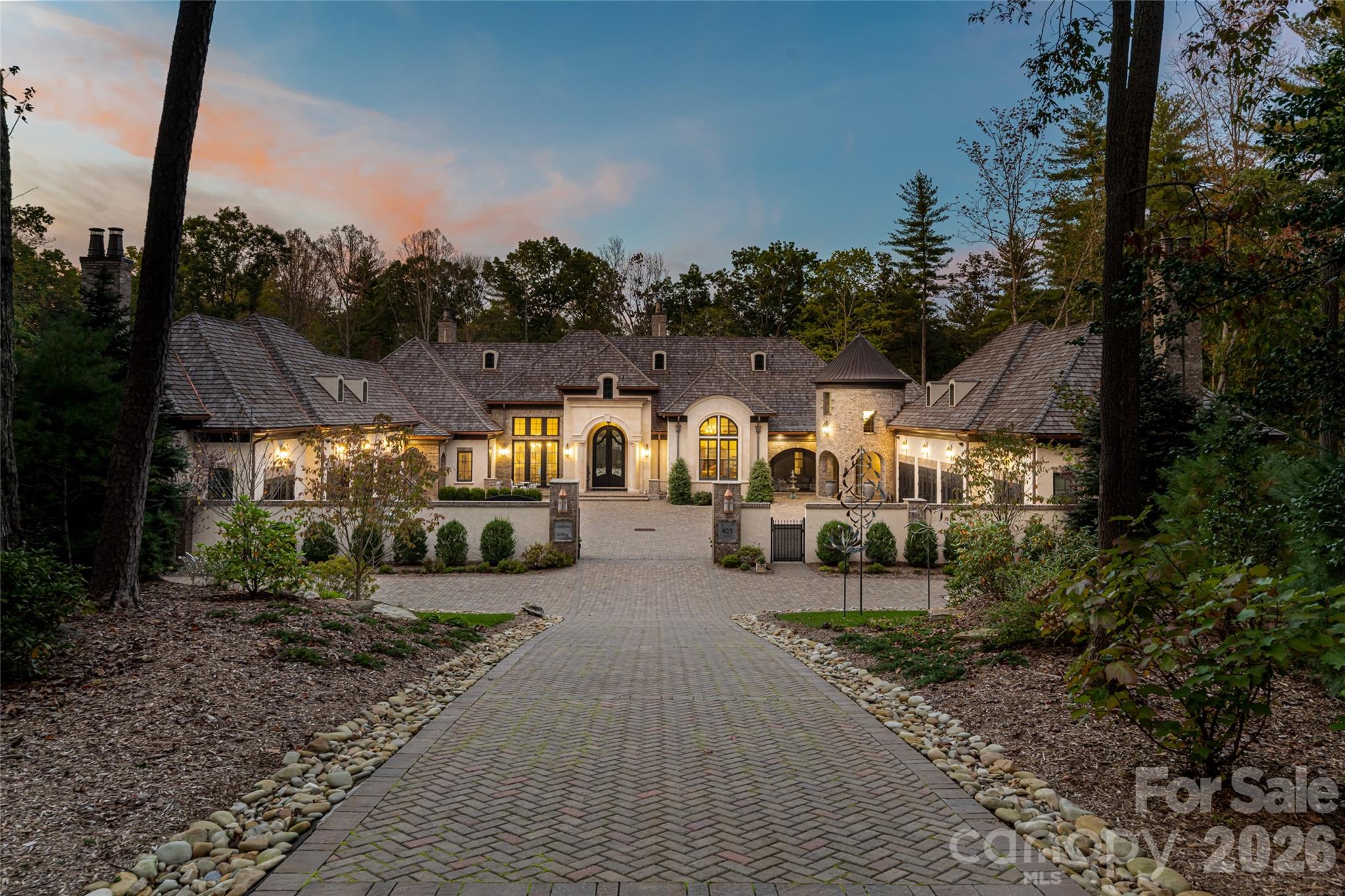 Photo of 405 Ramble Way, Asheville, NC 28803