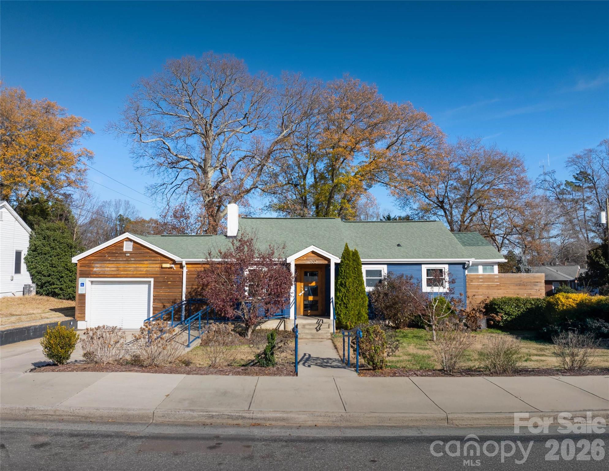 Photo of 102 Davis Street, Belmont, NC 28012