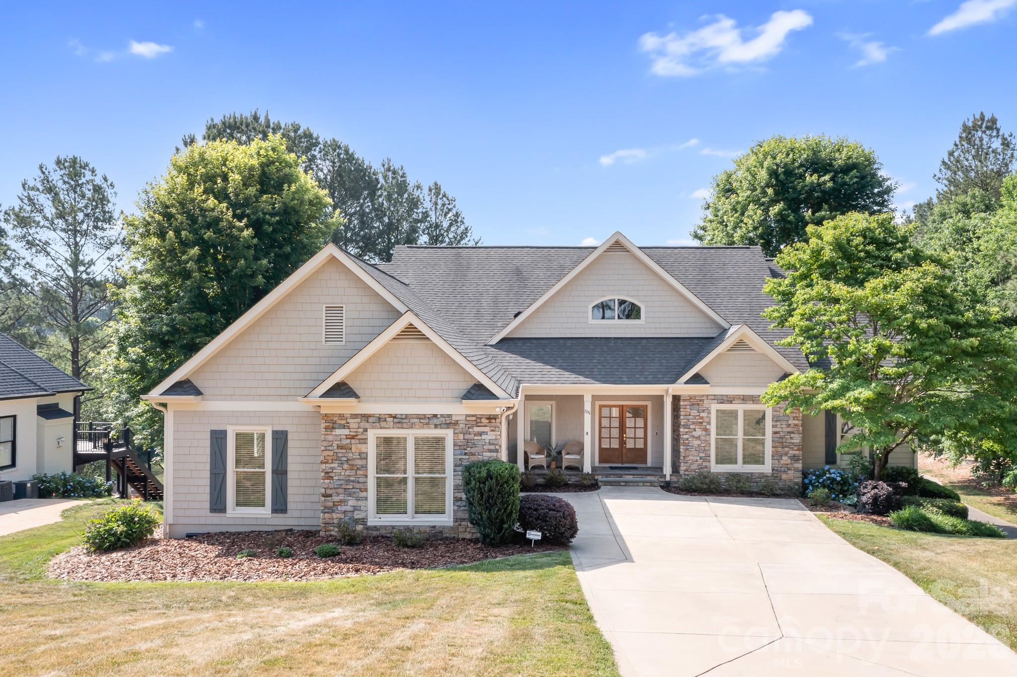 Photo of 7274 Woodside Court, Denver, NC 28037