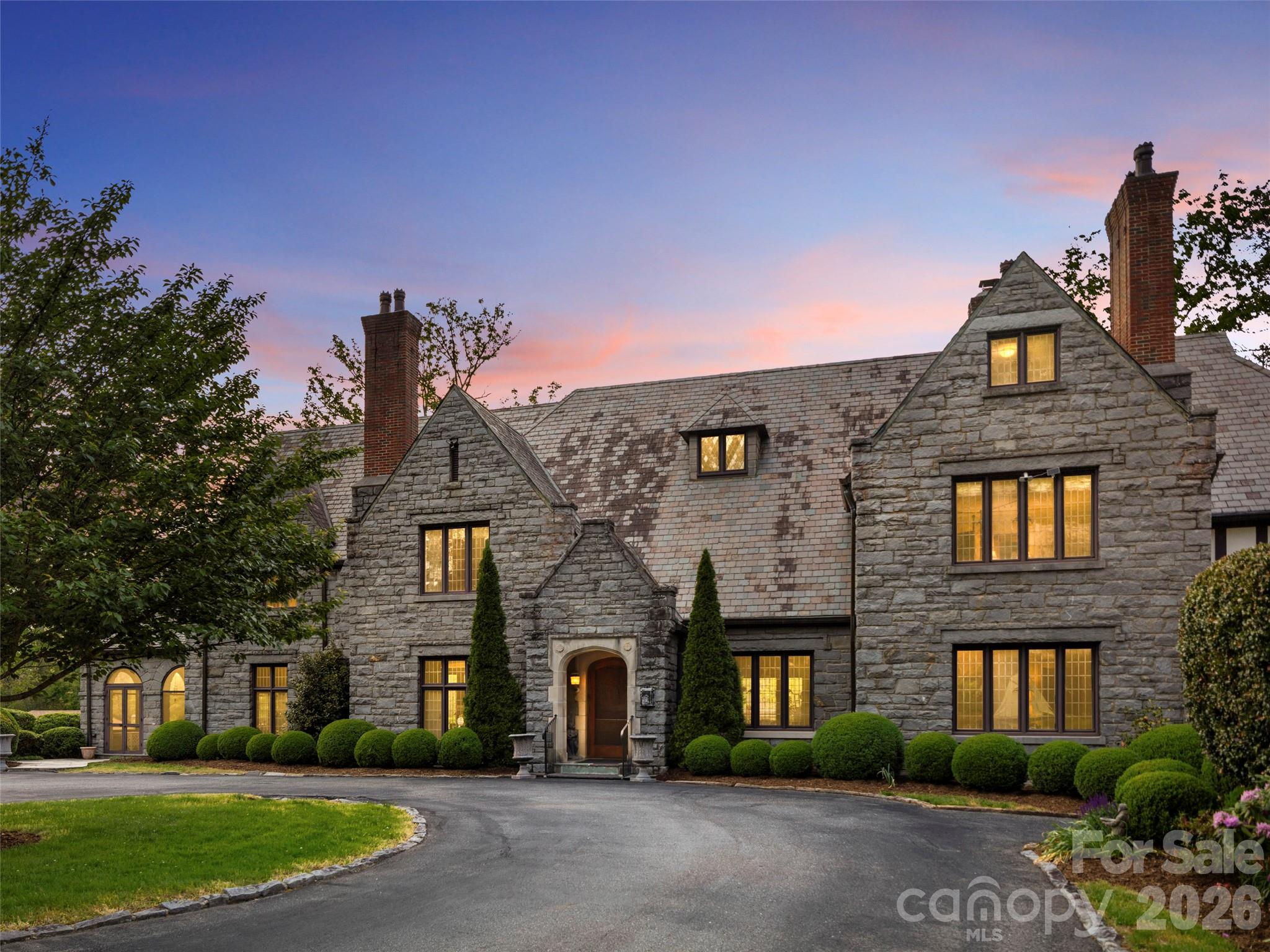 Photo of 436 Vanderbilt Road, Biltmore Forest, NC 28803