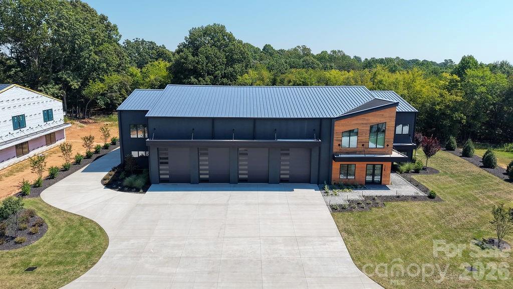 Photo of 129 Sebring Drive, Mooresville, NC 28117