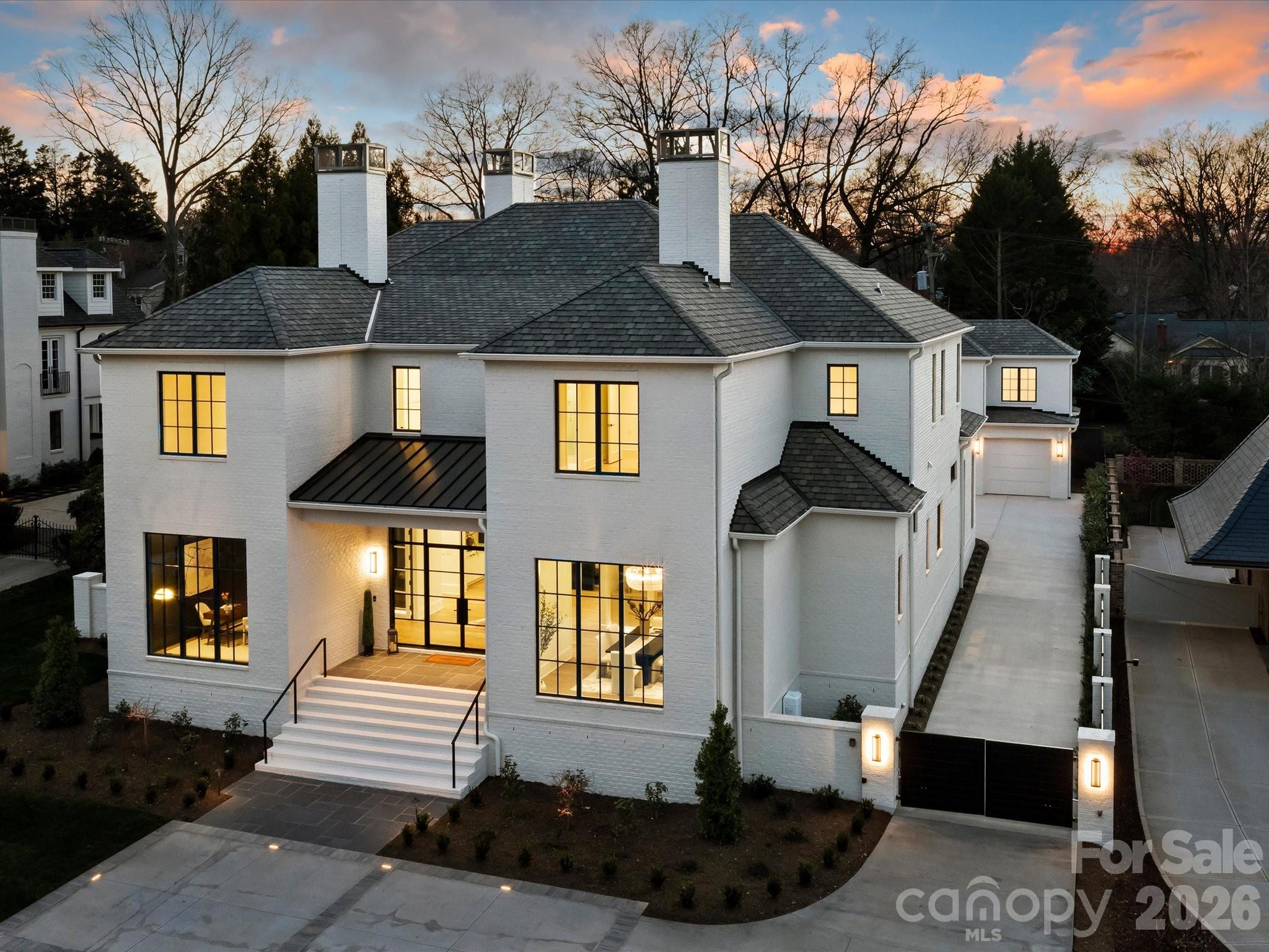 Photo of 1436 Queens Road W, Charlotte, NC 28207