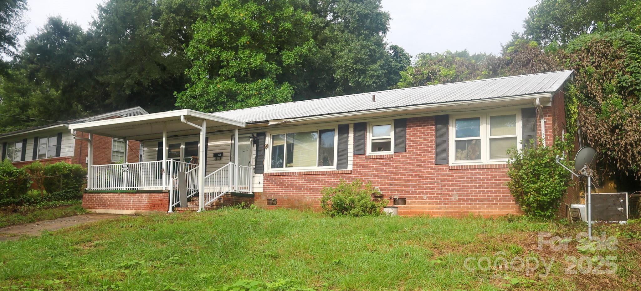 Photo of 921 Green Circle Drive, Gastonia, NC 28054