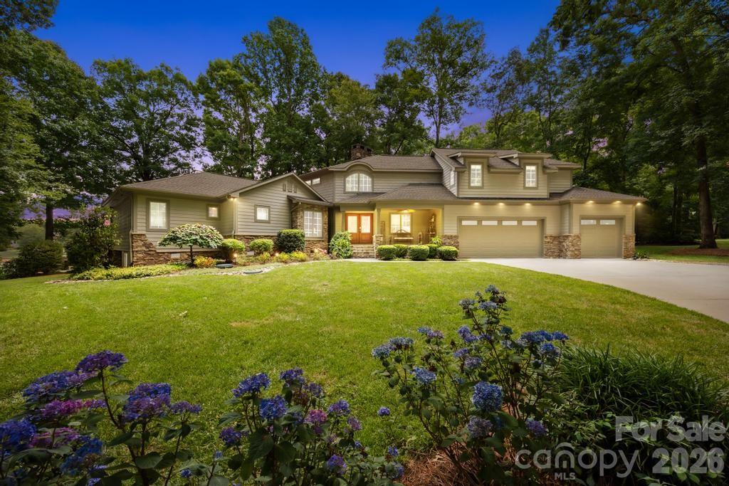 Photo of 165 Woodstream Circle, Mooresville, NC 28117