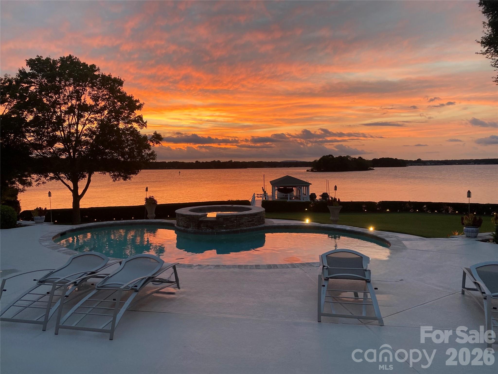 Photo of 2477 Peninsula Shores Court, Denver, NC 28037