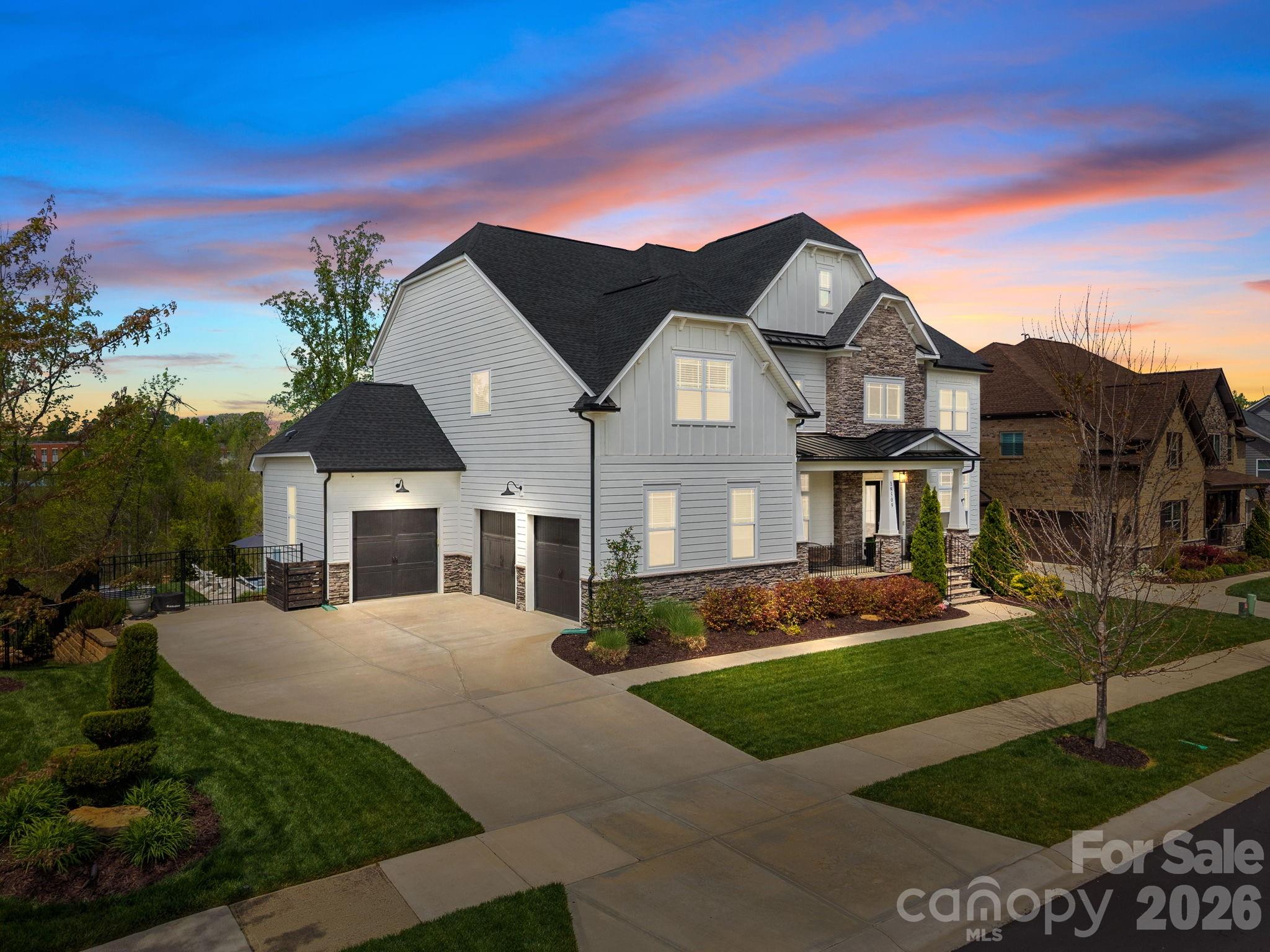 Photo of 18509 Doves Crest Road, Cornelius, NC 28031