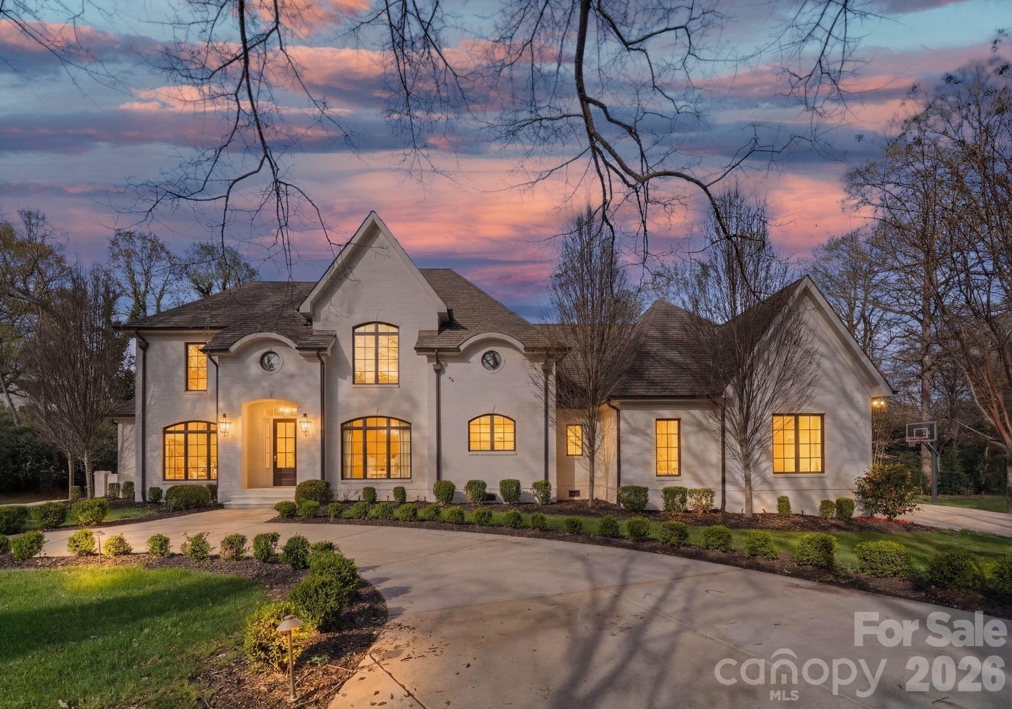 Photo of 2043 Sharon Lane, Charlotte, NC 28211