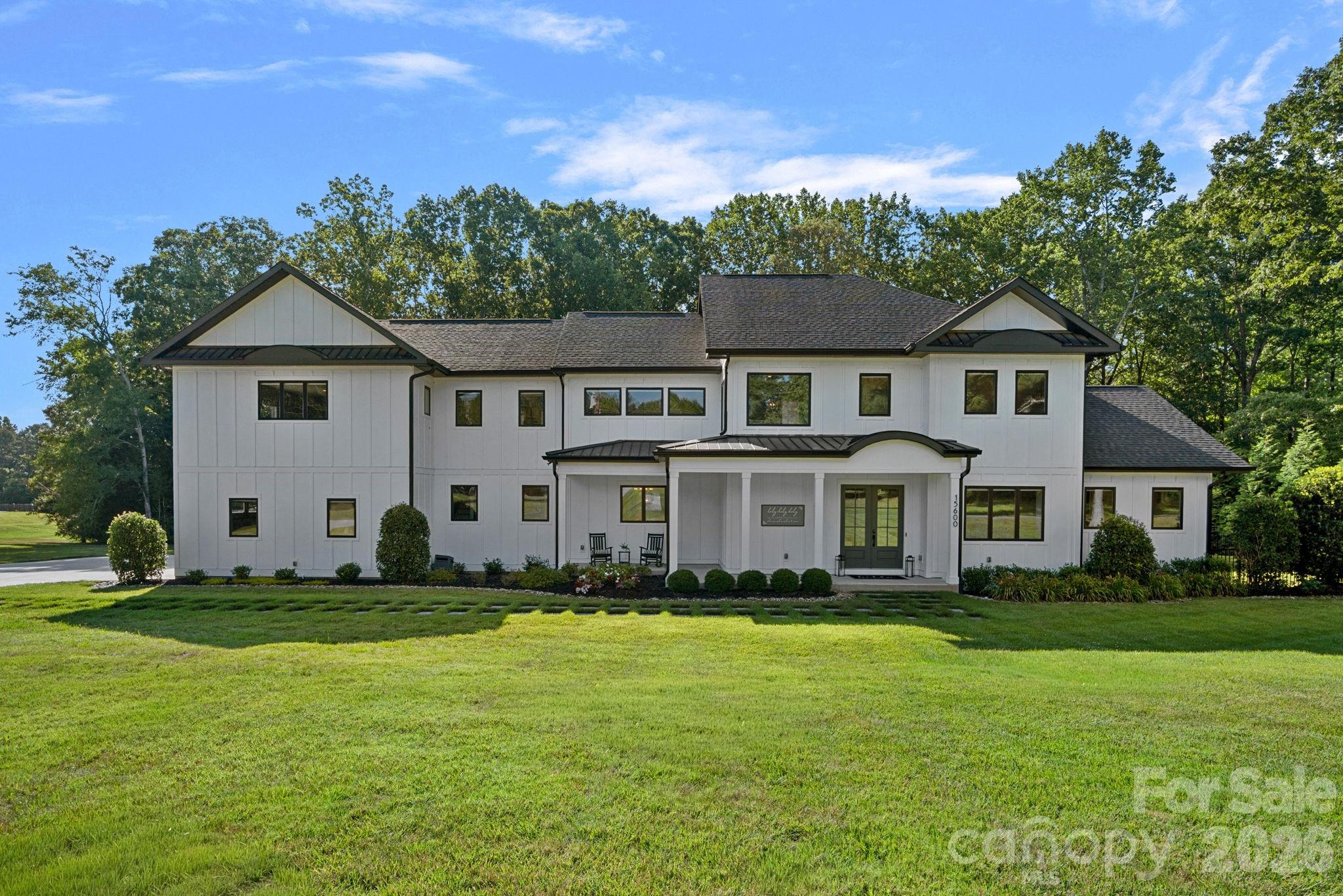 Photo of 15600 Huntingtowne Village Road, Huntersville, NC 28078