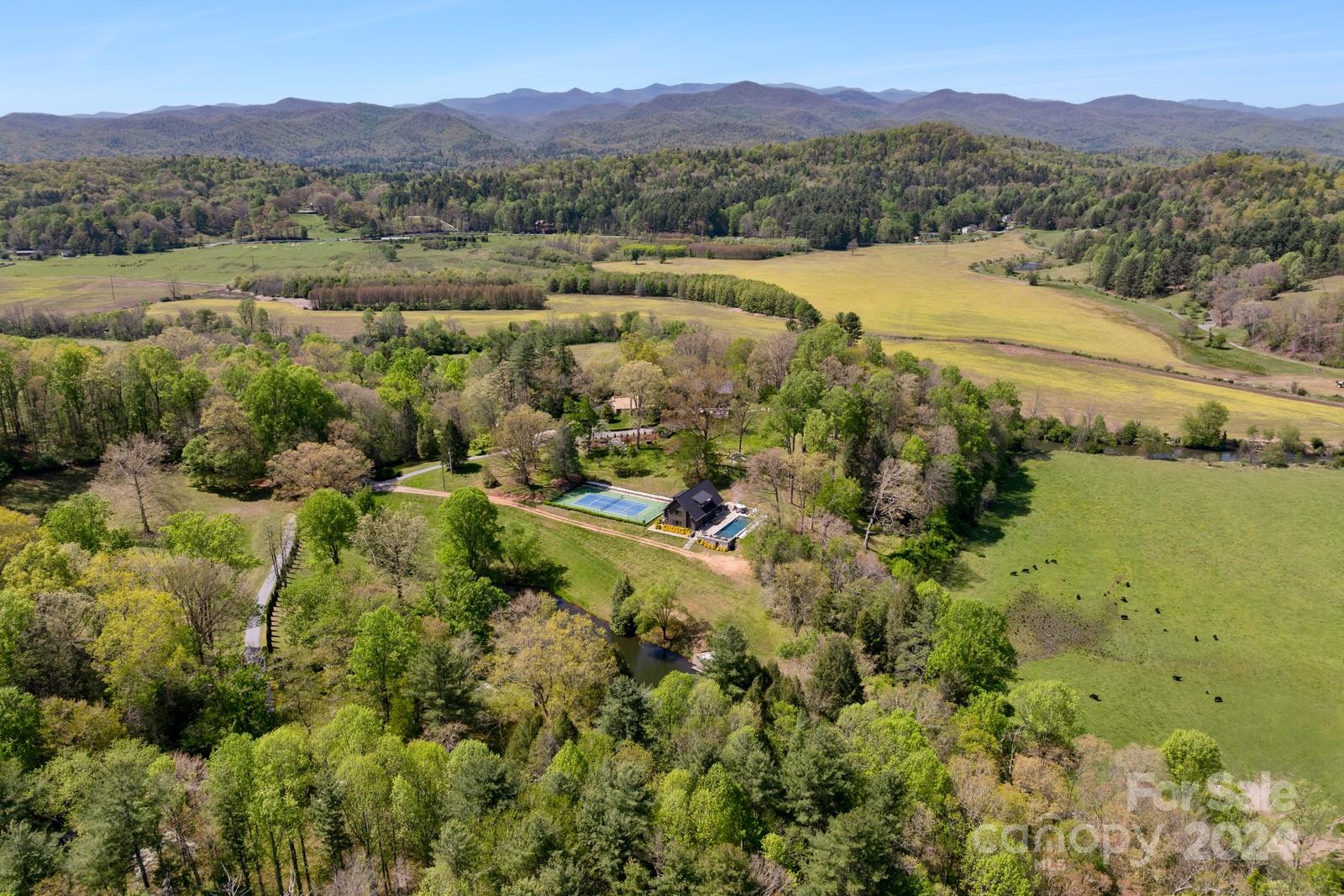 Photo of 3903 Island Ford Road, Brevard, NC 28712