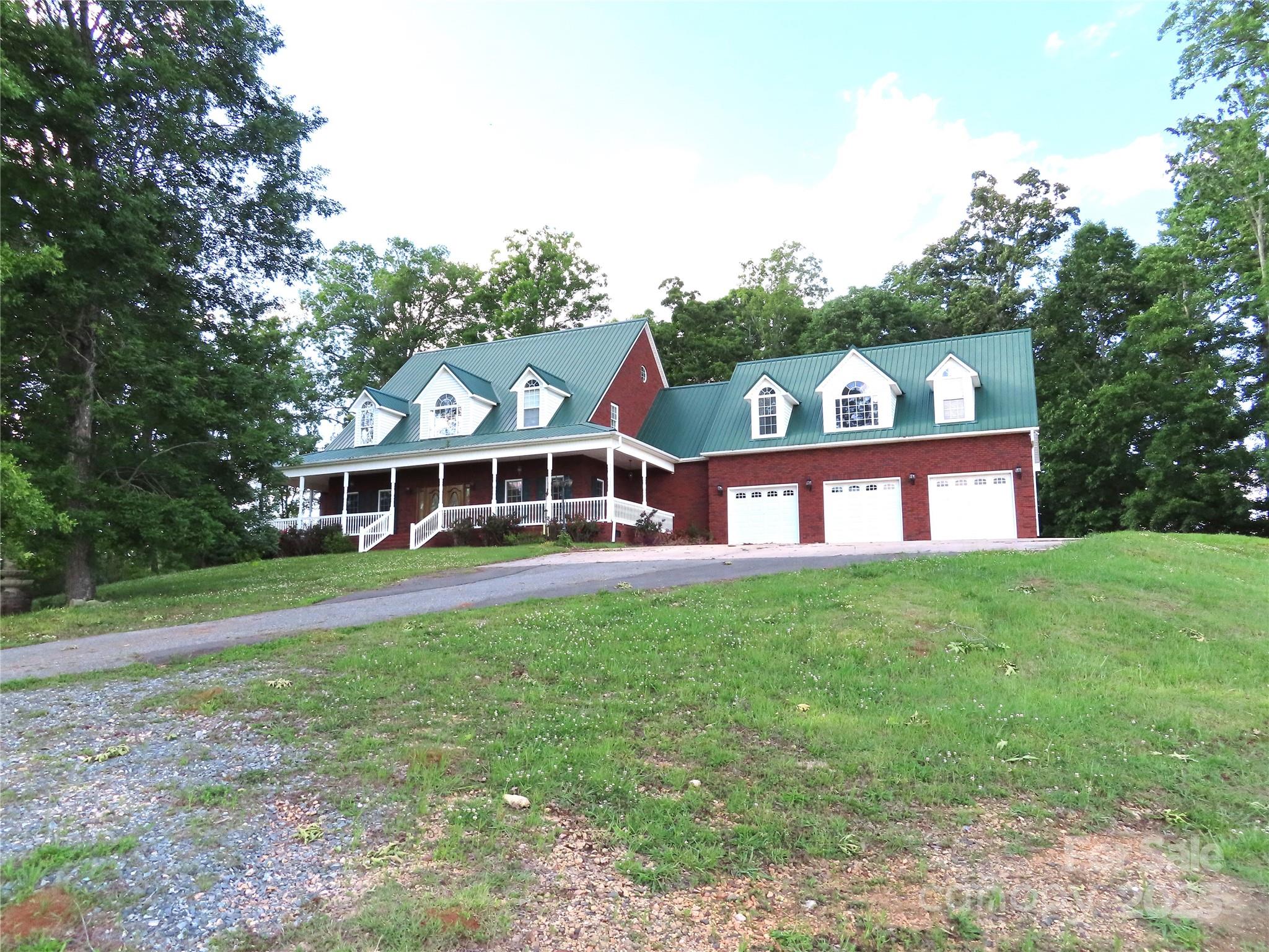 Photo of 2530 Sharon Road, York, SC 2745