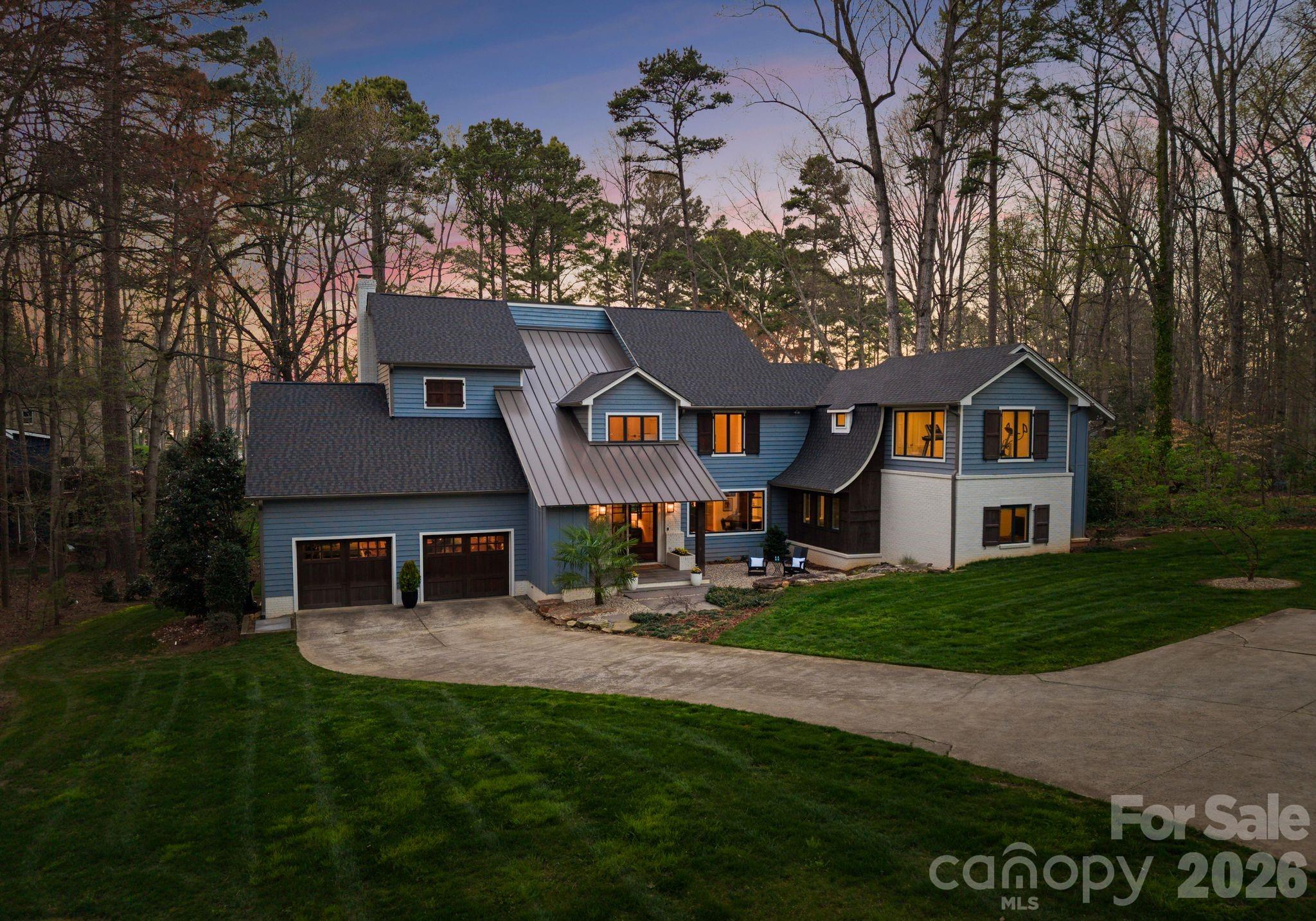 Photo of 16208 Weatherly Way, Huntersville, NC 28078