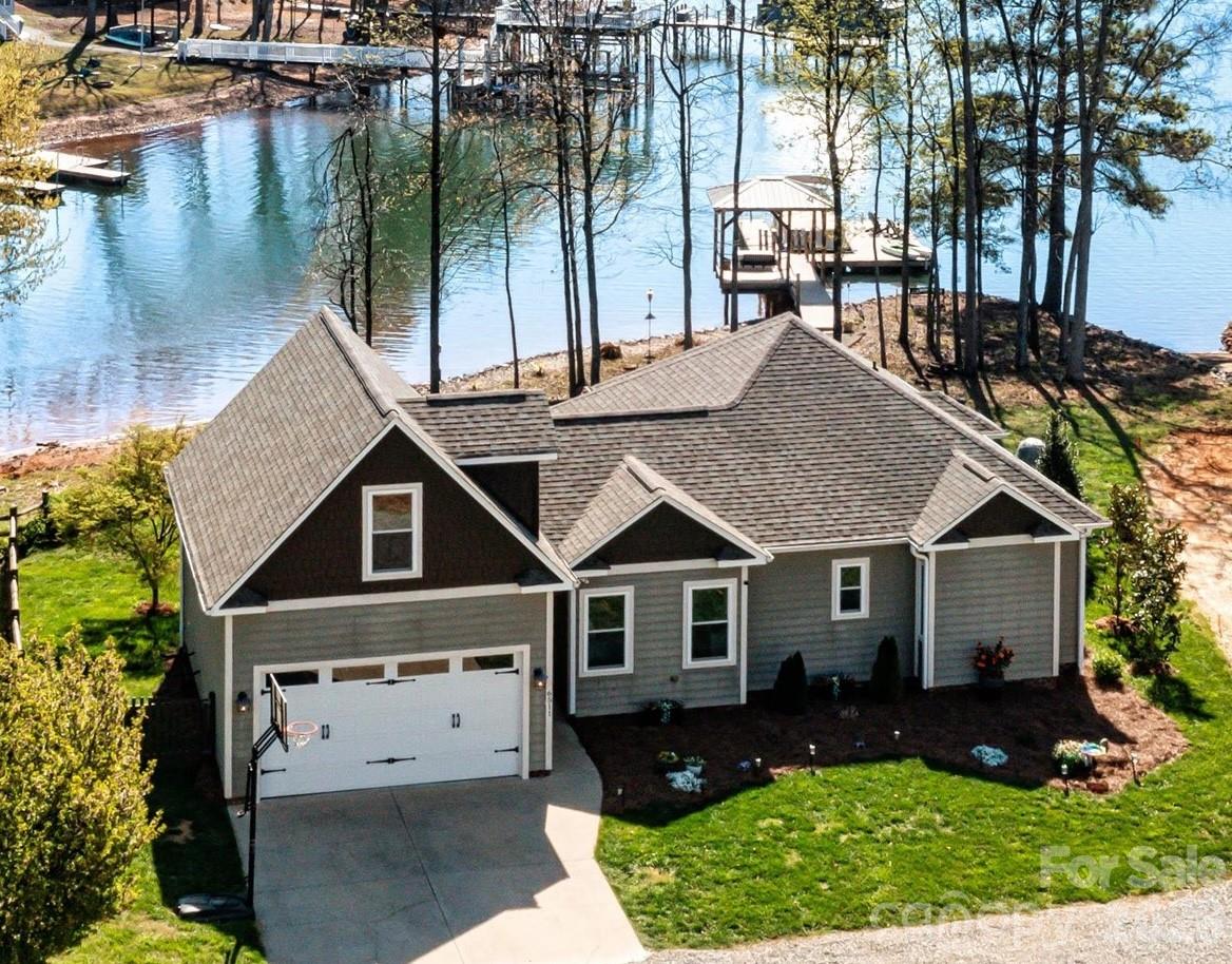 Photo of 6511 Songbird Lane, Denver, NC 28037