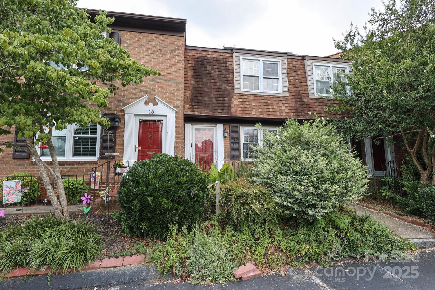 Photo of 911 Nottingham Drive, Gastonia, NC 28054