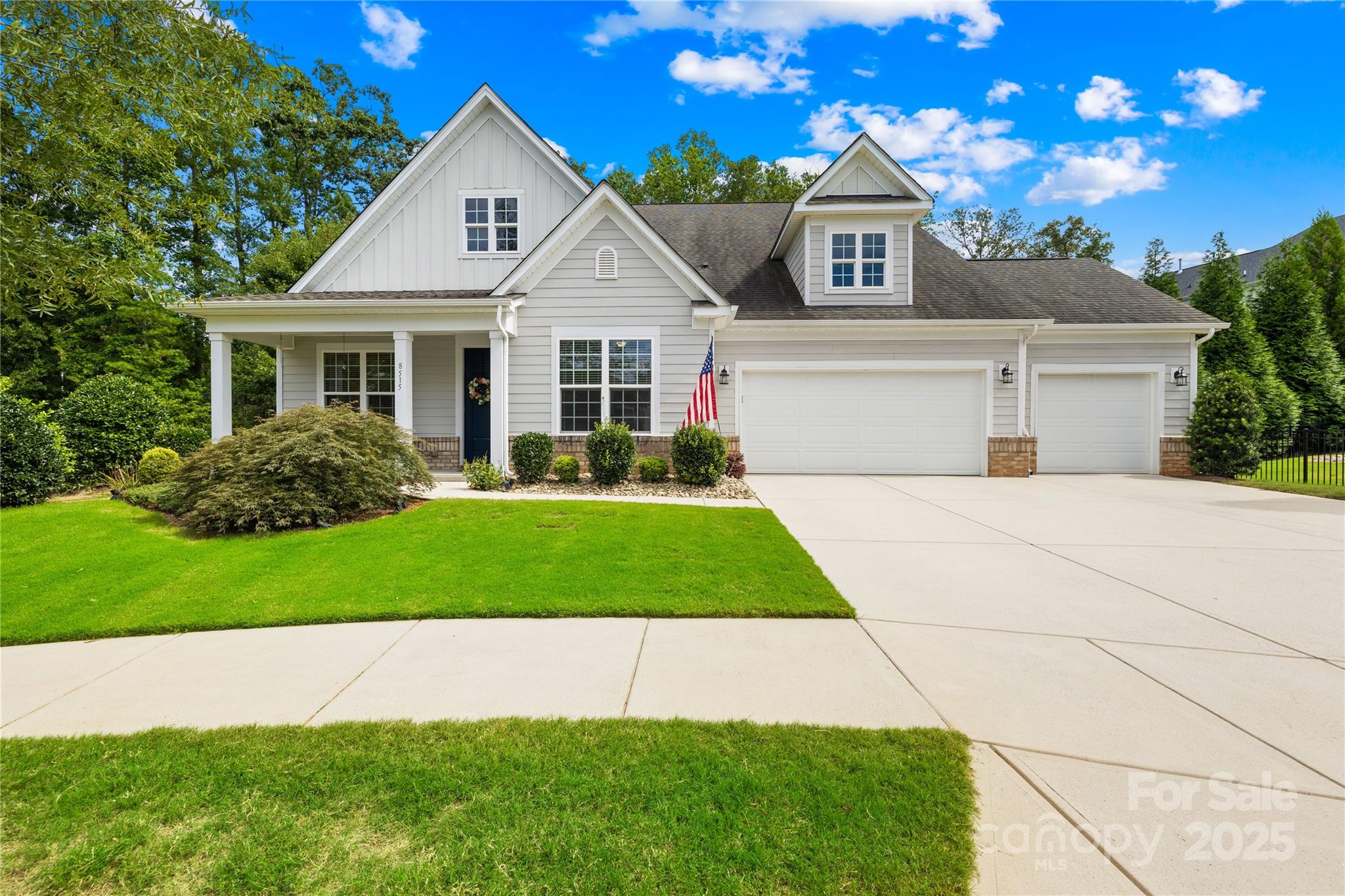 Photo of 8515 Shadetree Street, Huntersville, NC 28078