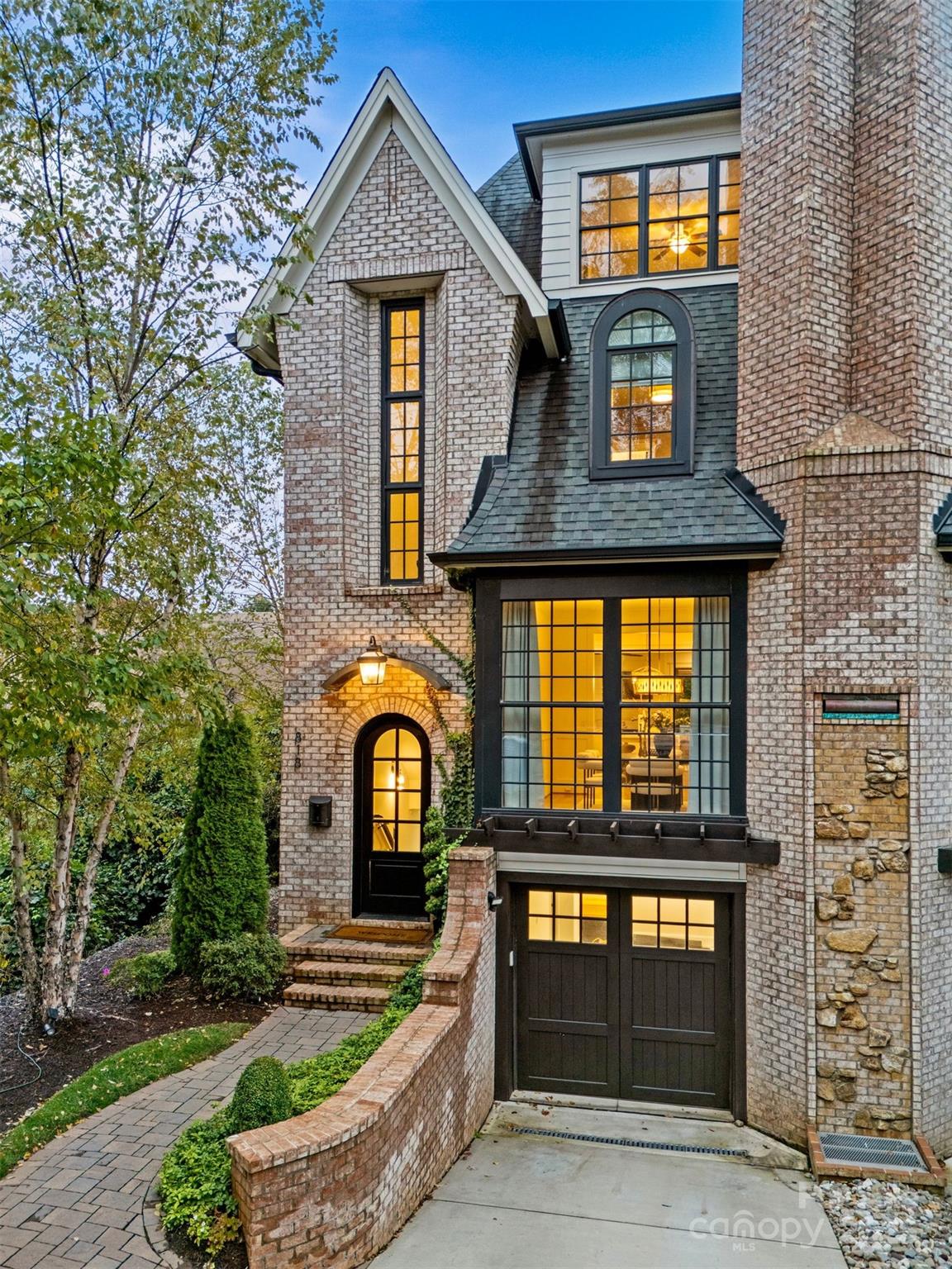 Photo of 818 Ideal Way, Charlotte, NC 28203