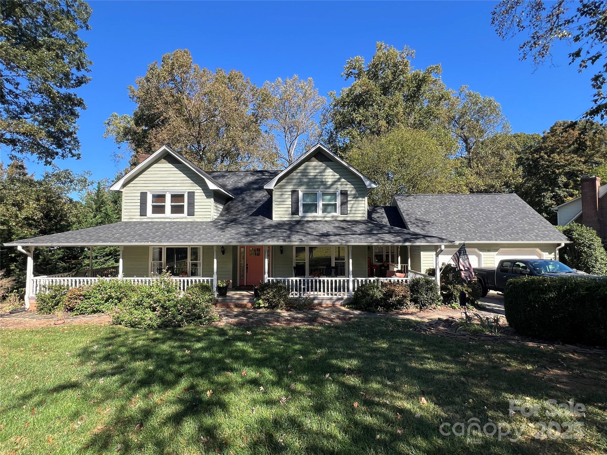 Photo of 303 Fallingbrook Drive, Belmont, NC 28012