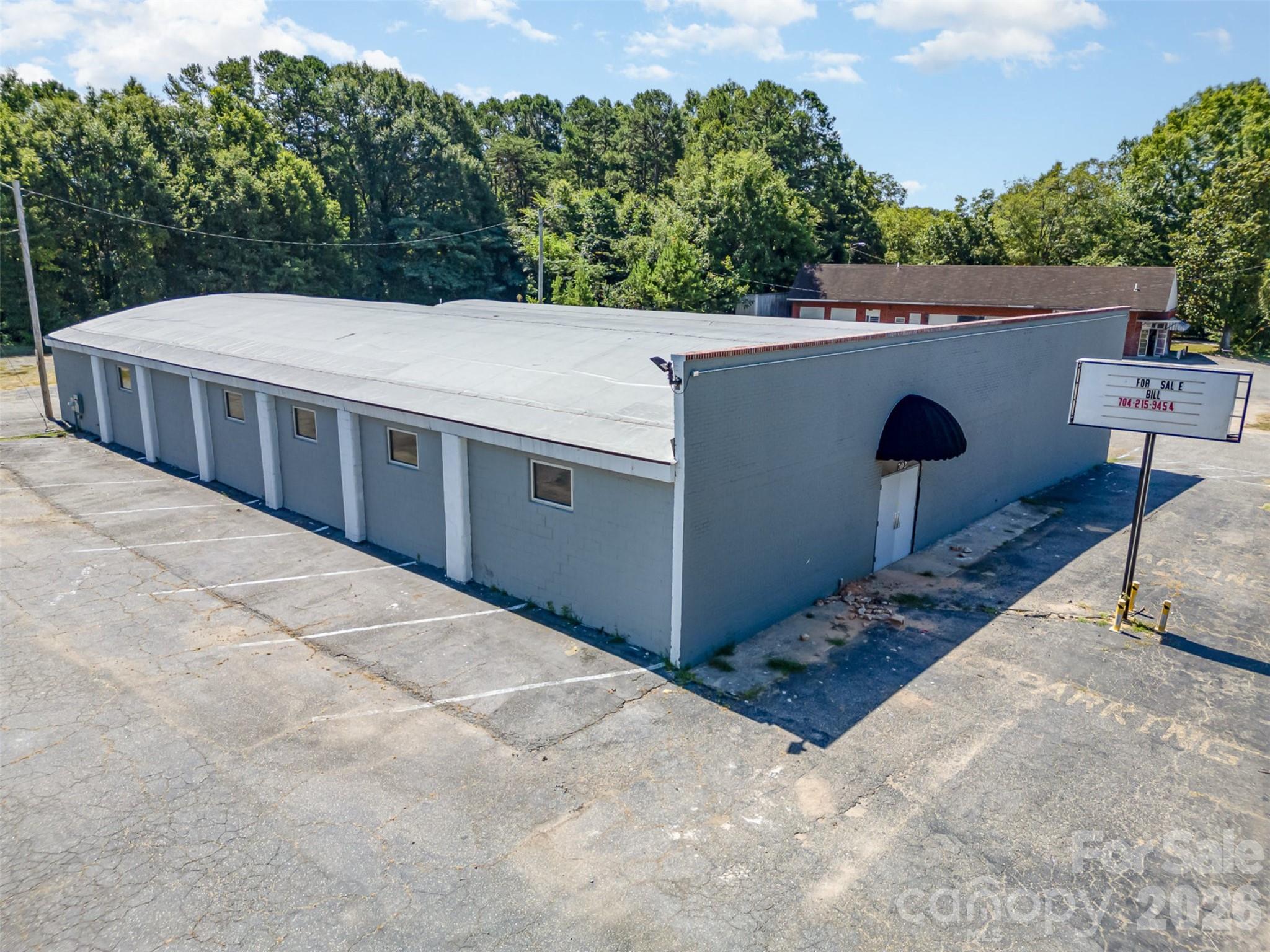 Photo of 702 Linwood Road, Gastonia, NC 28052