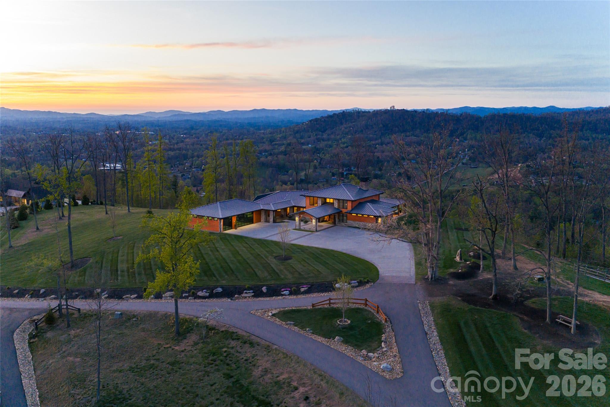 Photo of 170 + 9999 Bear View Road, Weaverville, NC 28787