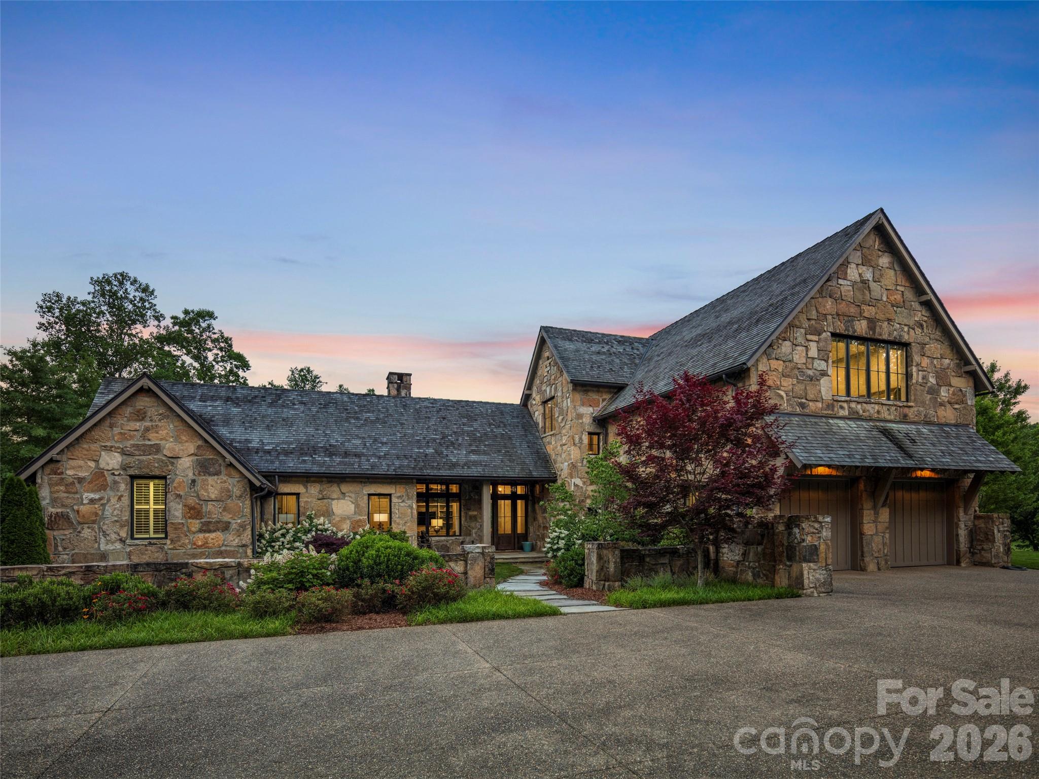 Photo of 332 Walnut Valley Parkway, Arden, NC 28704