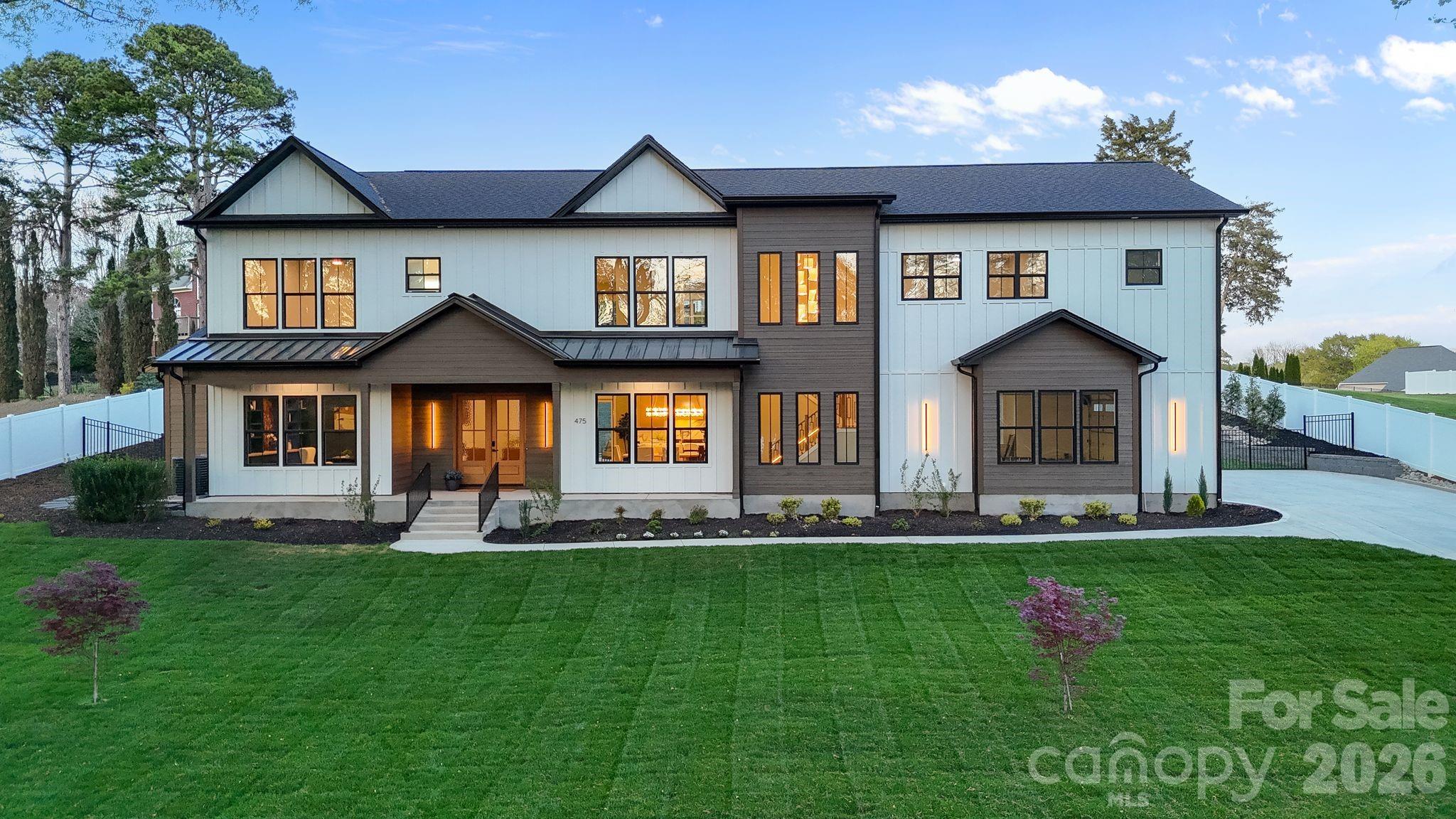 Photo of 475 Canvasback Road, Mooresville, NC 28117