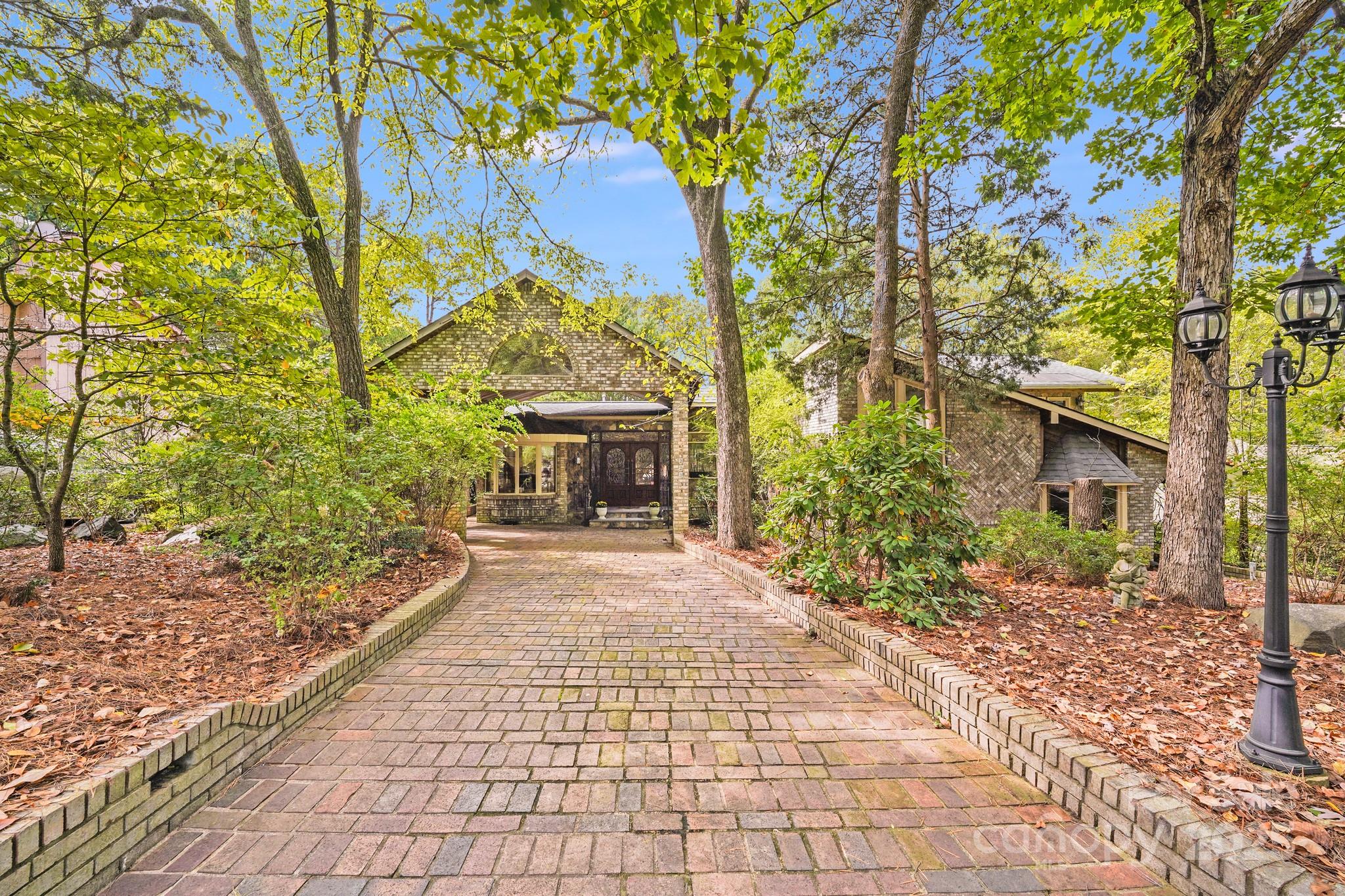 Photo of 223 Millwood Lane, Charlotte, NC 28270