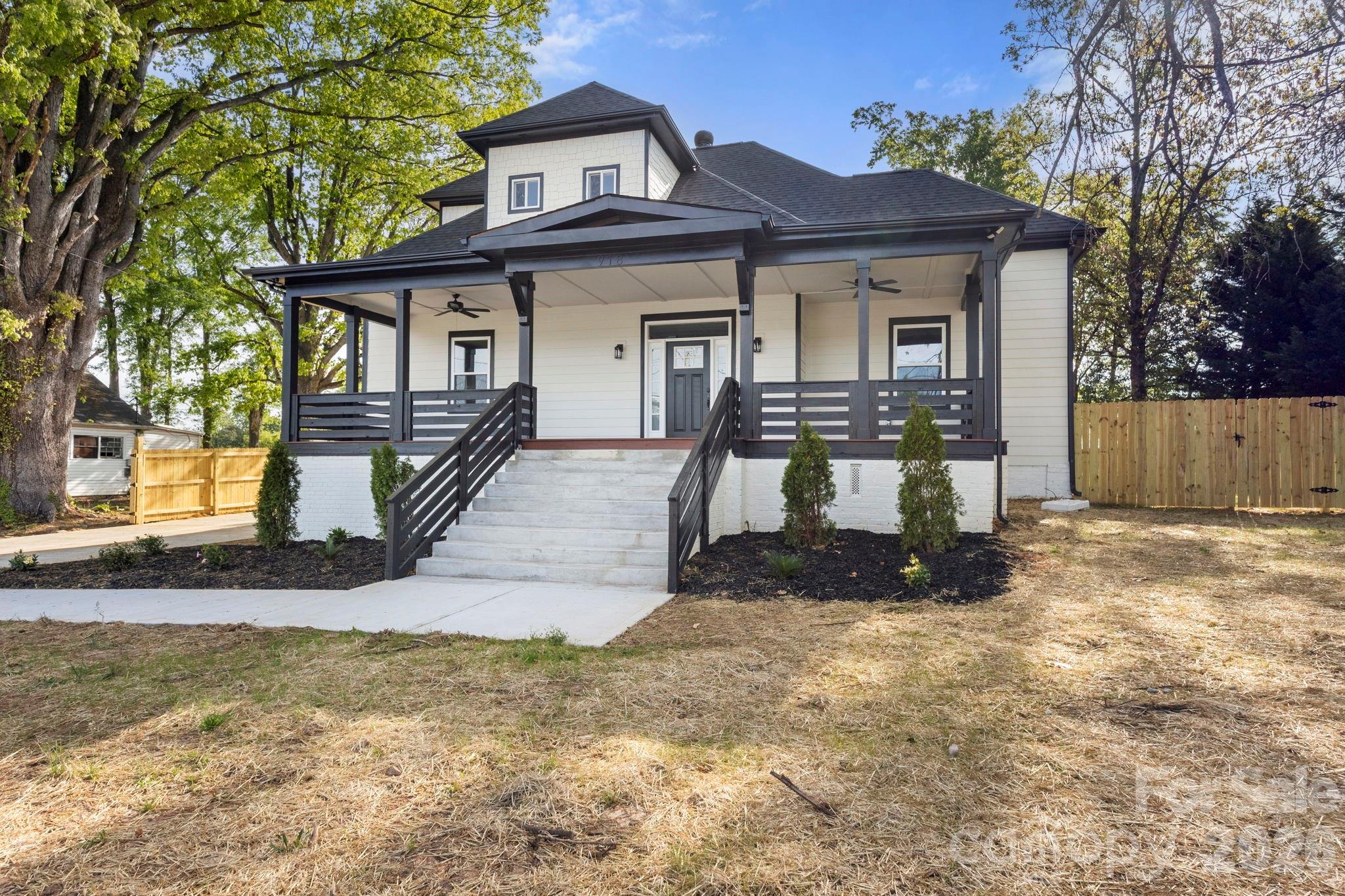 Photo of 918 N New Hope Road, Gastonia, NC 28054