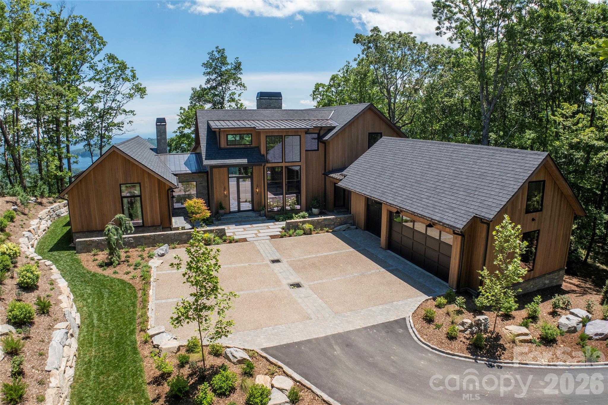 Photo of 140 Panther Summit Drive, Lake Toxaway, NC 28747