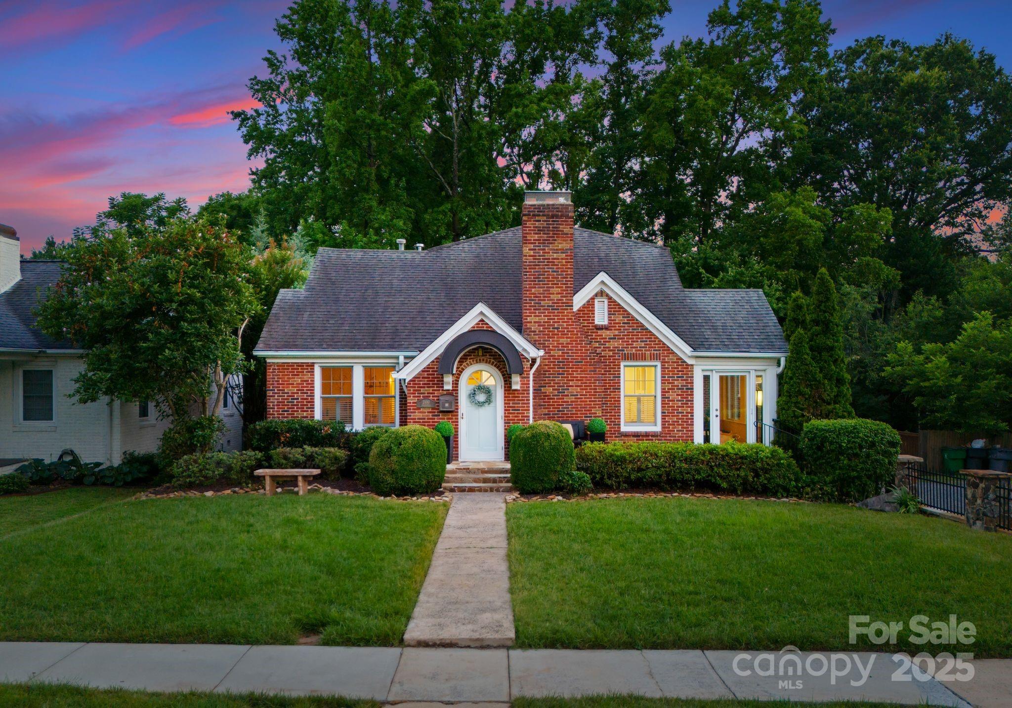 Photo of 2100 Chesterfield Avenue, Charlotte, NC 28205