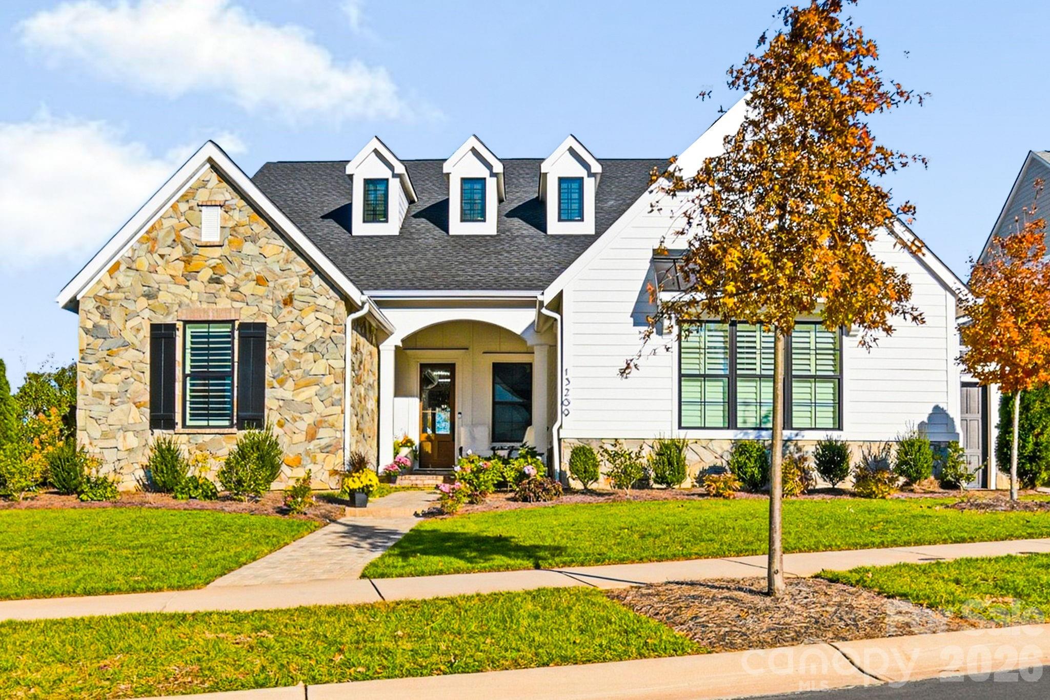 Photo of 13209 Oak Farm Lane, Huntersville, NC 28078