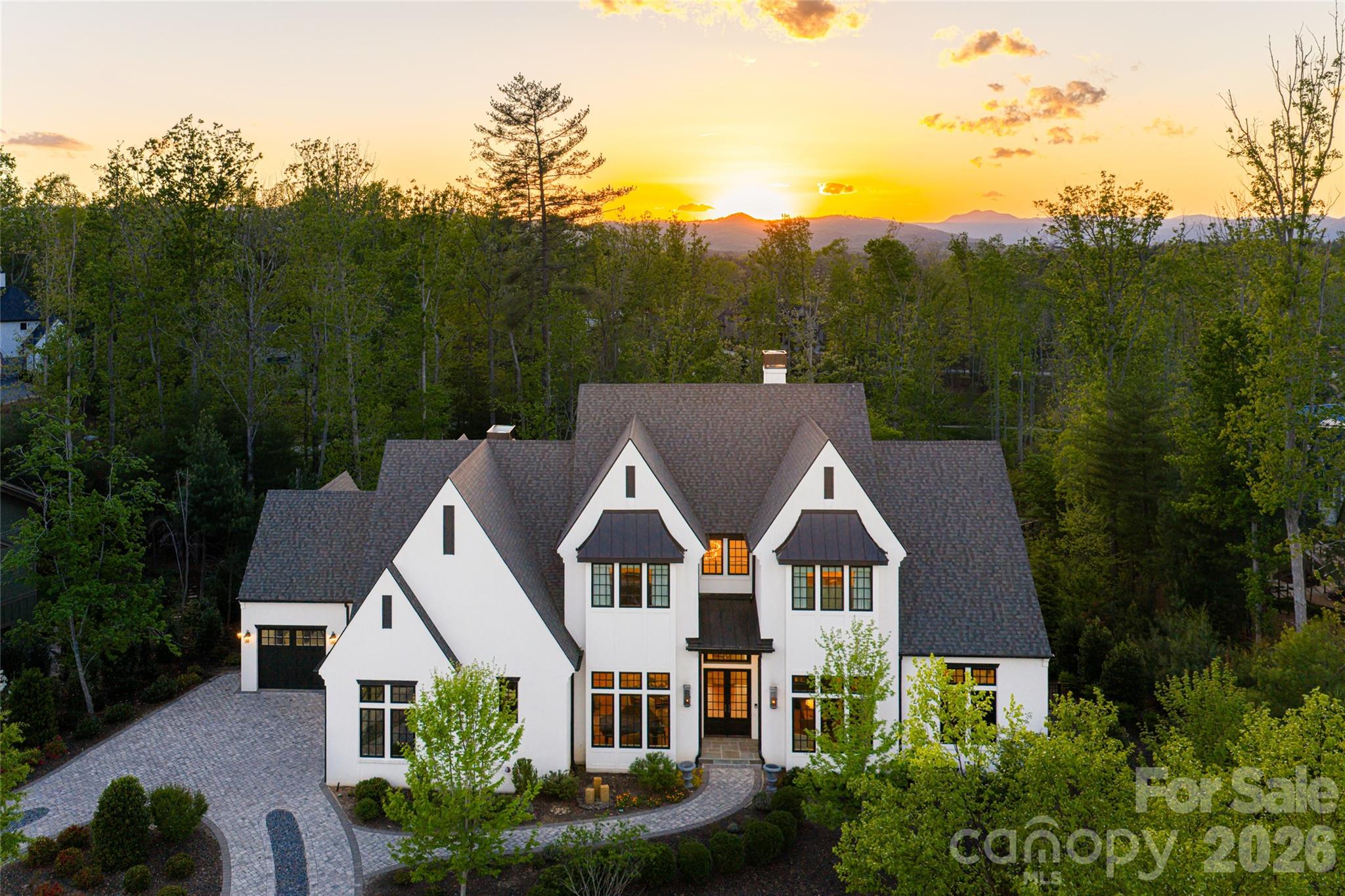 Photo of 6 Stansbury Drive, Asheville, NC 28803