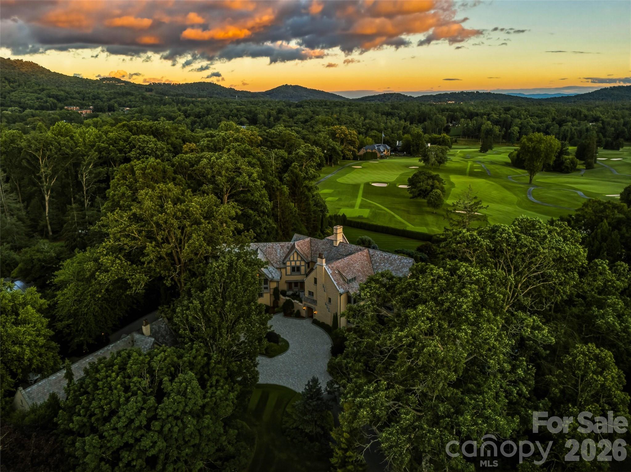 Photo of 7 Stuyvesant Road, Biltmore Forest, NC 28803