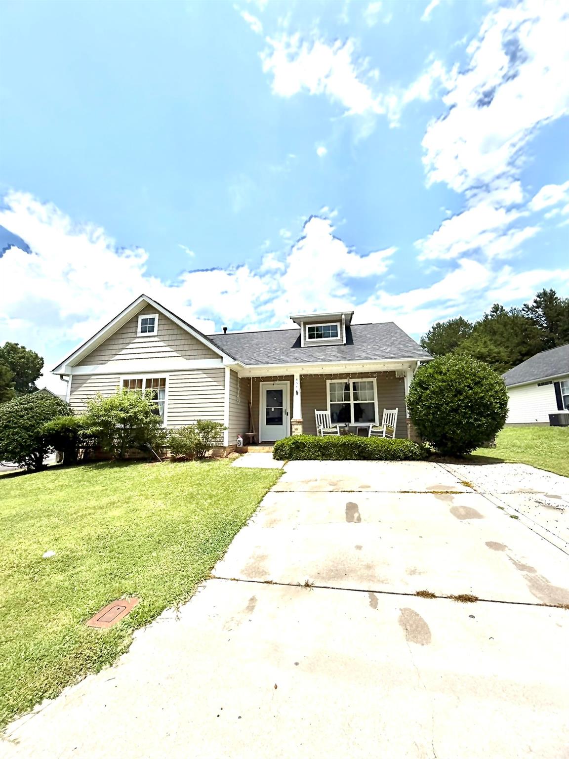 Photo of 856 Raindrops Road, Gastonia, NC 28054