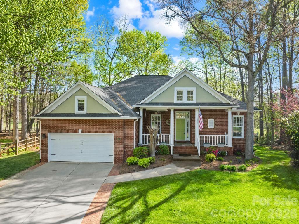 Photo of 15815 Kincardin Drive, Huntersville, NC 28078